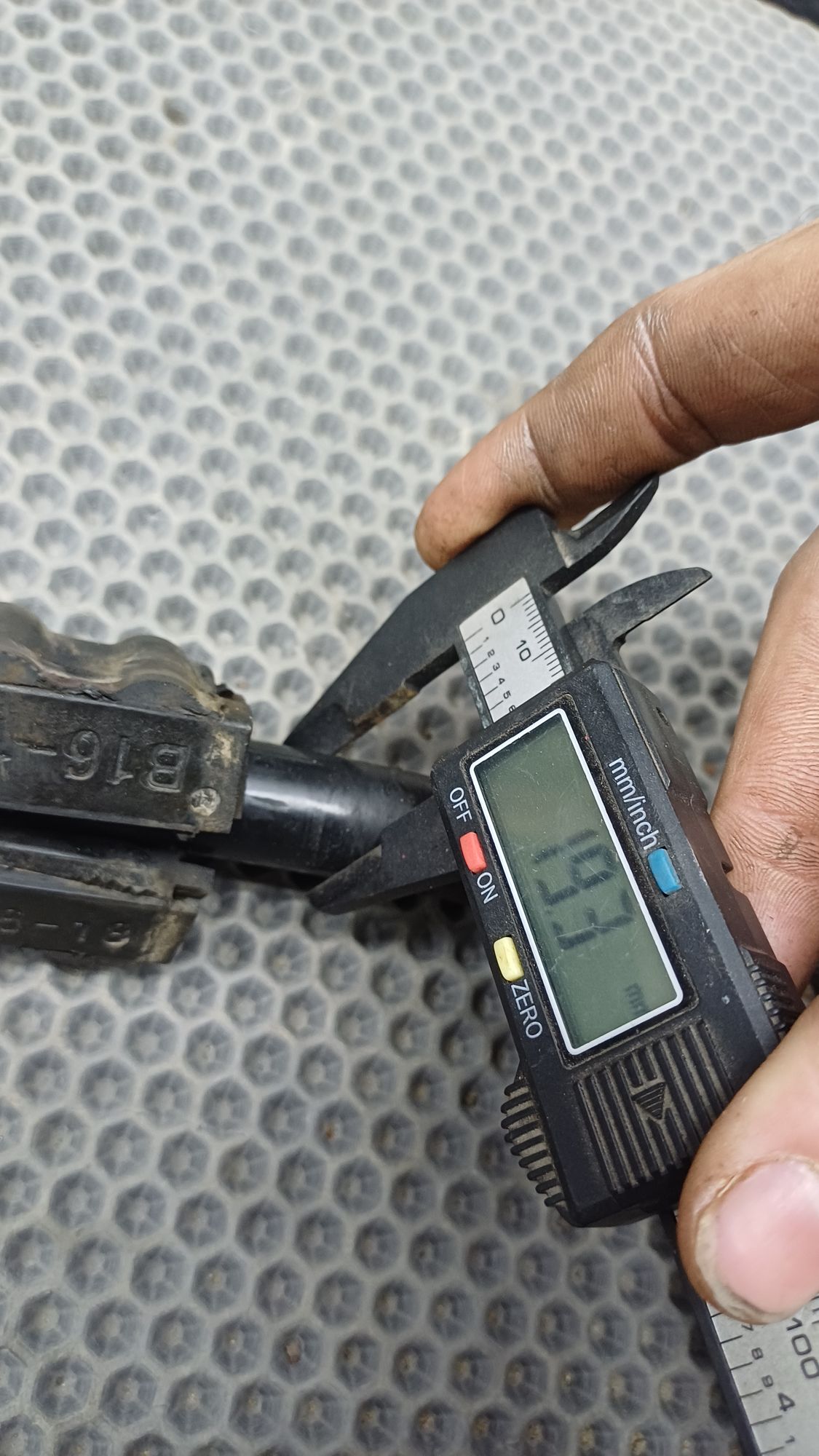 https://ycs.partsauto.market/partsauto-images/thmbs/userImages/c8f07ba63eb5b2f0f6006ea854bf8f7d/part/58145e85-2a73-4ff5-b241-e09ce220d61a_1777278642225.jpg