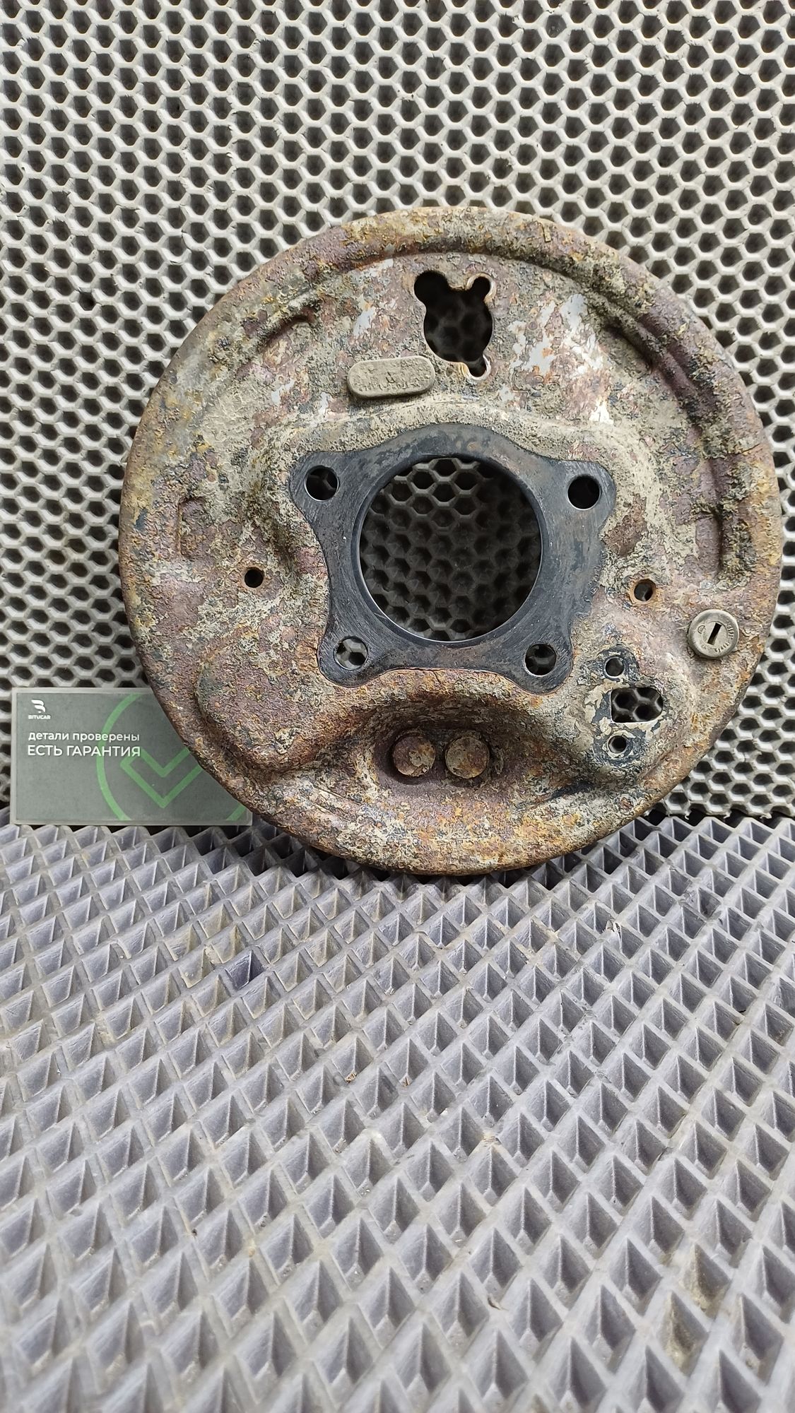 Б/У Кожух тормозного барабана задний левый Toyota CARINA E 6 дорест. 1992—1996 1994 Зеленый, 690 рублей, Краснодар