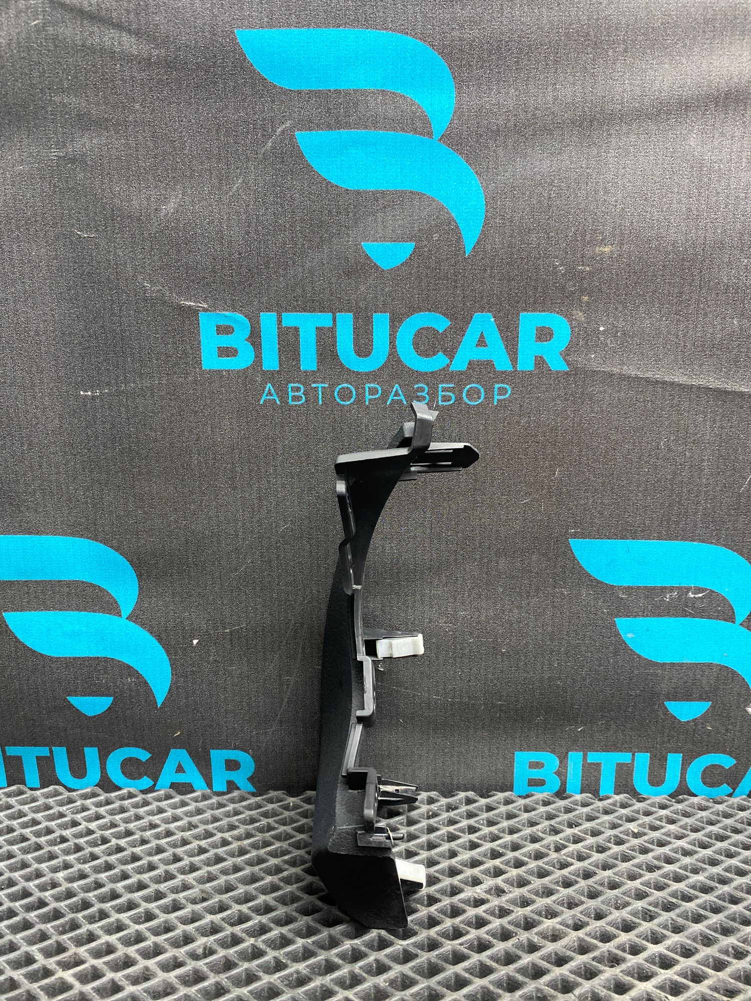 https://ycs.partsauto.market/partsauto-images/thmbs/userImages/c8f07ba63eb5b2f0f6006ea854bf8f7d/part/592f5295-ba6b-4862-a817-9adf3e21f4e4_1776256563540.jpg