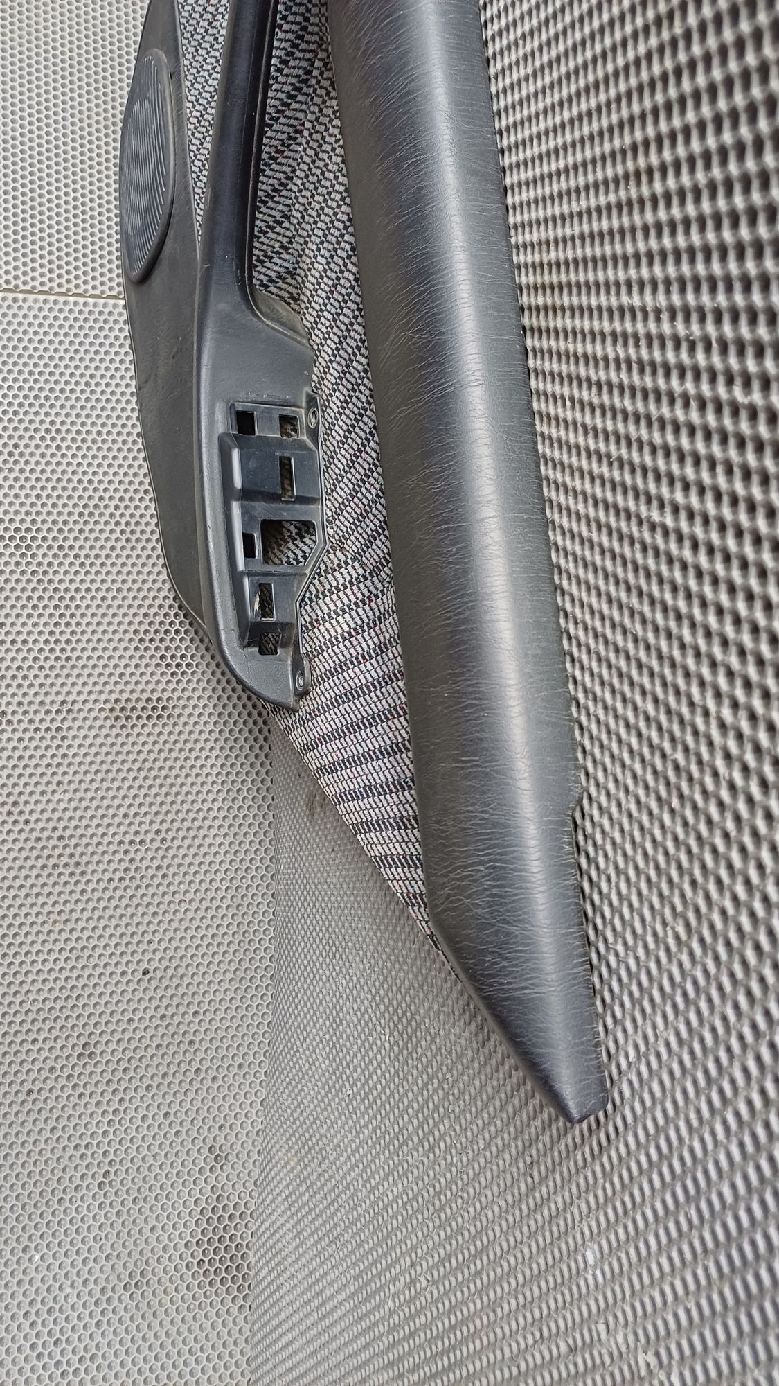 Б/У Обшивка двери задней правой Toyota CARINA E 6 дорест. 1992—1996 1994 Зеленый, 990 рублей, Краснодар