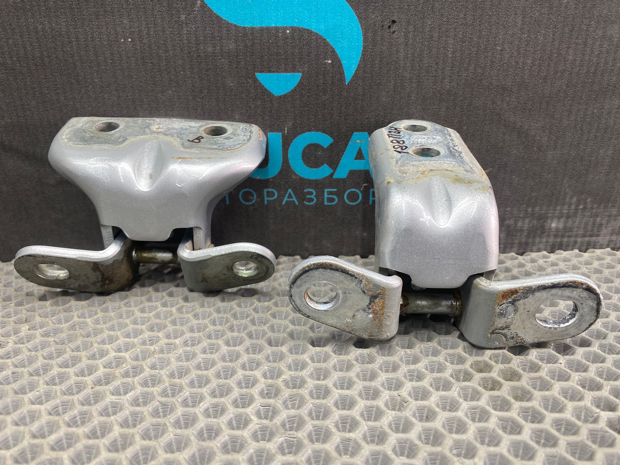 https://ycs.partsauto.market/partsauto-images/thmbs/userImages/c8f07ba63eb5b2f0f6006ea854bf8f7d/part/5af29077-ddbc-47eb-8e9b-05cdd2b6a447_1777547640947.jpg