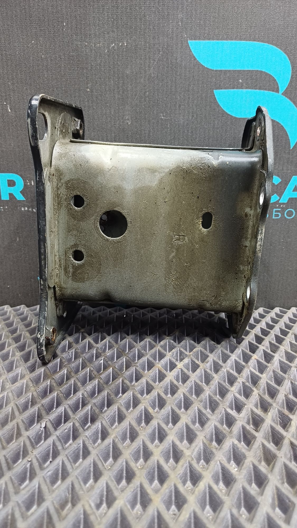 Б/У Кронштейн усилителя переднего бампера правый Kia Ceed 1 ED (G4FC) 1.6L AT 2010 хэтчбек, 1490 рублей, Краснодар