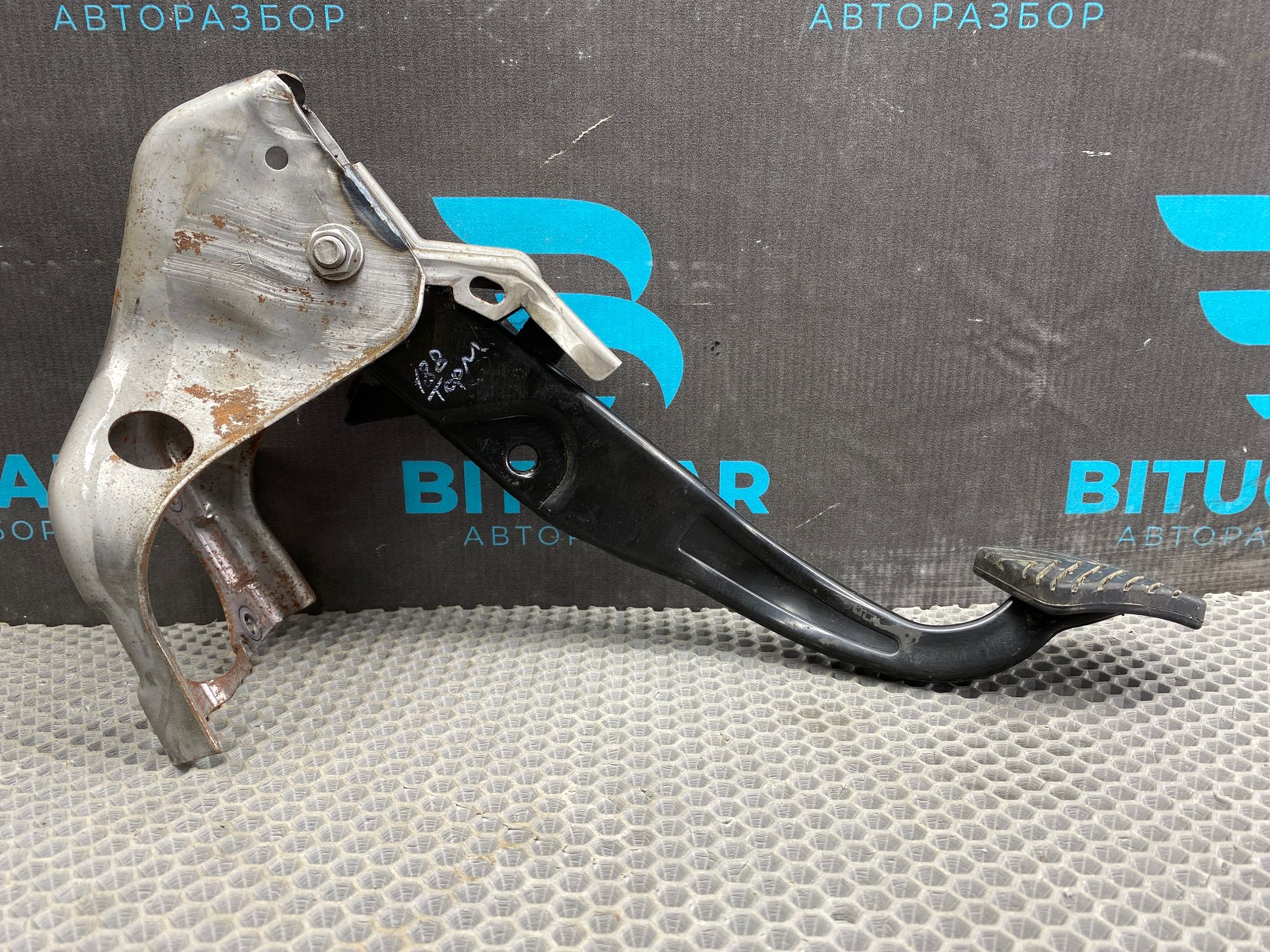 https://ycs.partsauto.market/partsauto-images/thmbs/userImages/c8f07ba63eb5b2f0f6006ea854bf8f7d/part/5b6bd93c-e77f-4aaa-b17a-c8f799123436_1777551047098.jpg