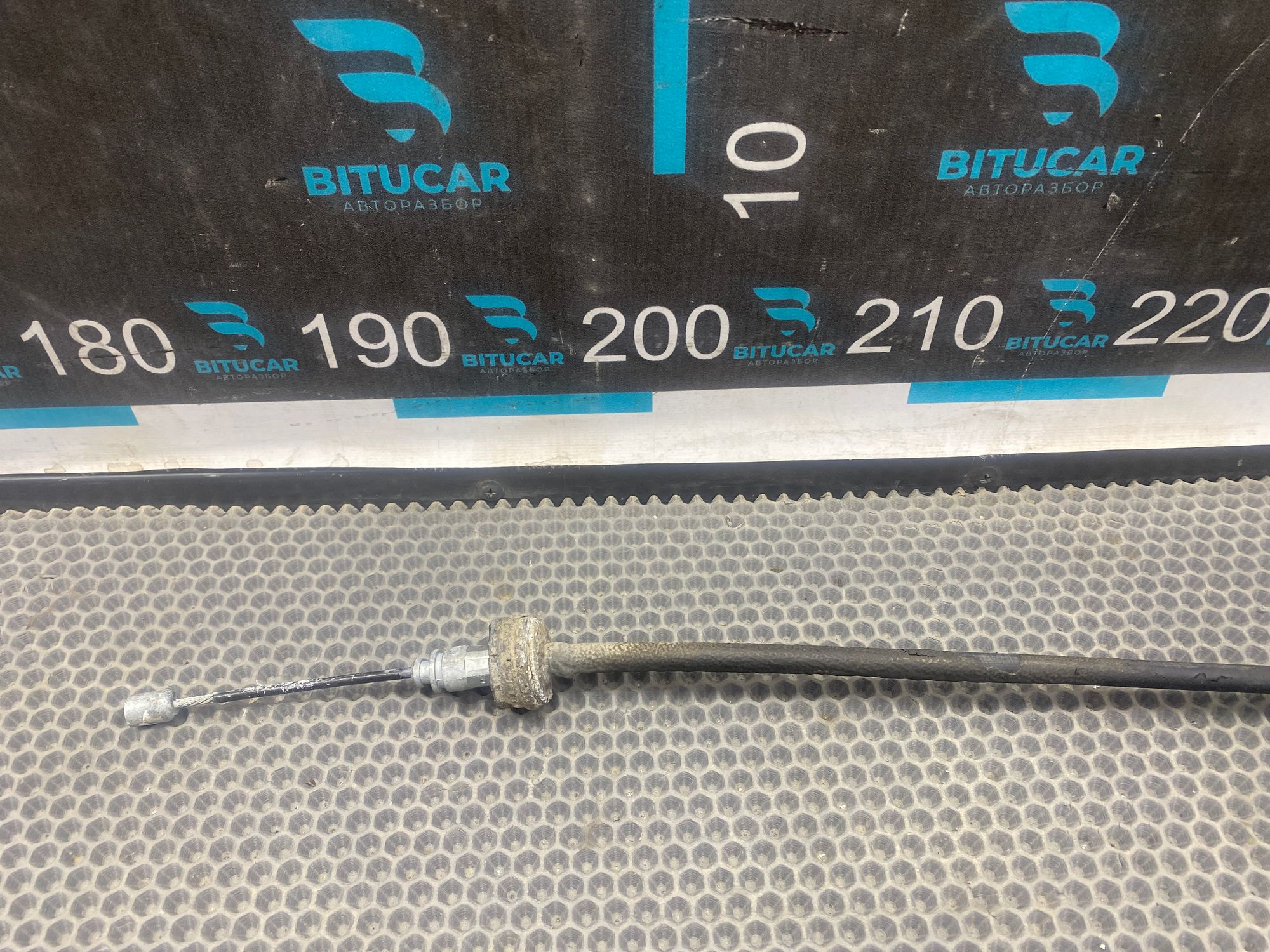 https://ycs.partsauto.market/partsauto-images/thmbs/userImages/c8f07ba63eb5b2f0f6006ea854bf8f7d/part/5bc001cf-6981-4af2-a61e-c321e595596e_1777357034274.jpg