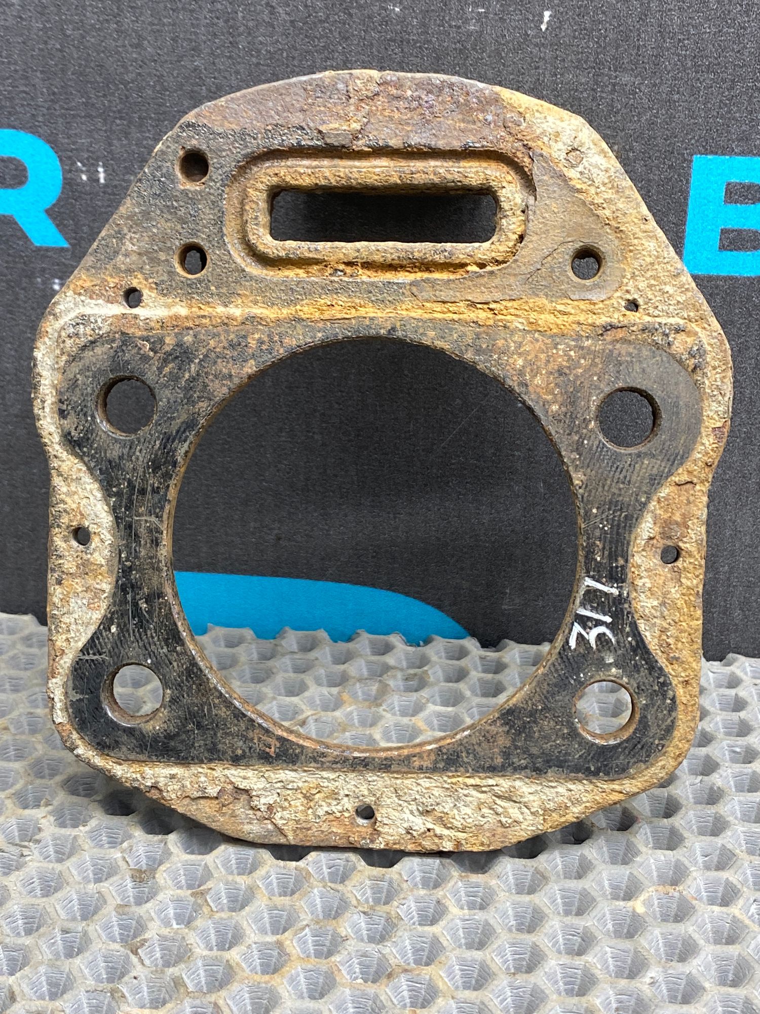 https://ycs.partsauto.market/partsauto-images/thmbs/userImages/c8f07ba63eb5b2f0f6006ea854bf8f7d/part/5bd05d2c-afbb-43b6-8f1e-cc155fca07c7_1774782788390.jpg