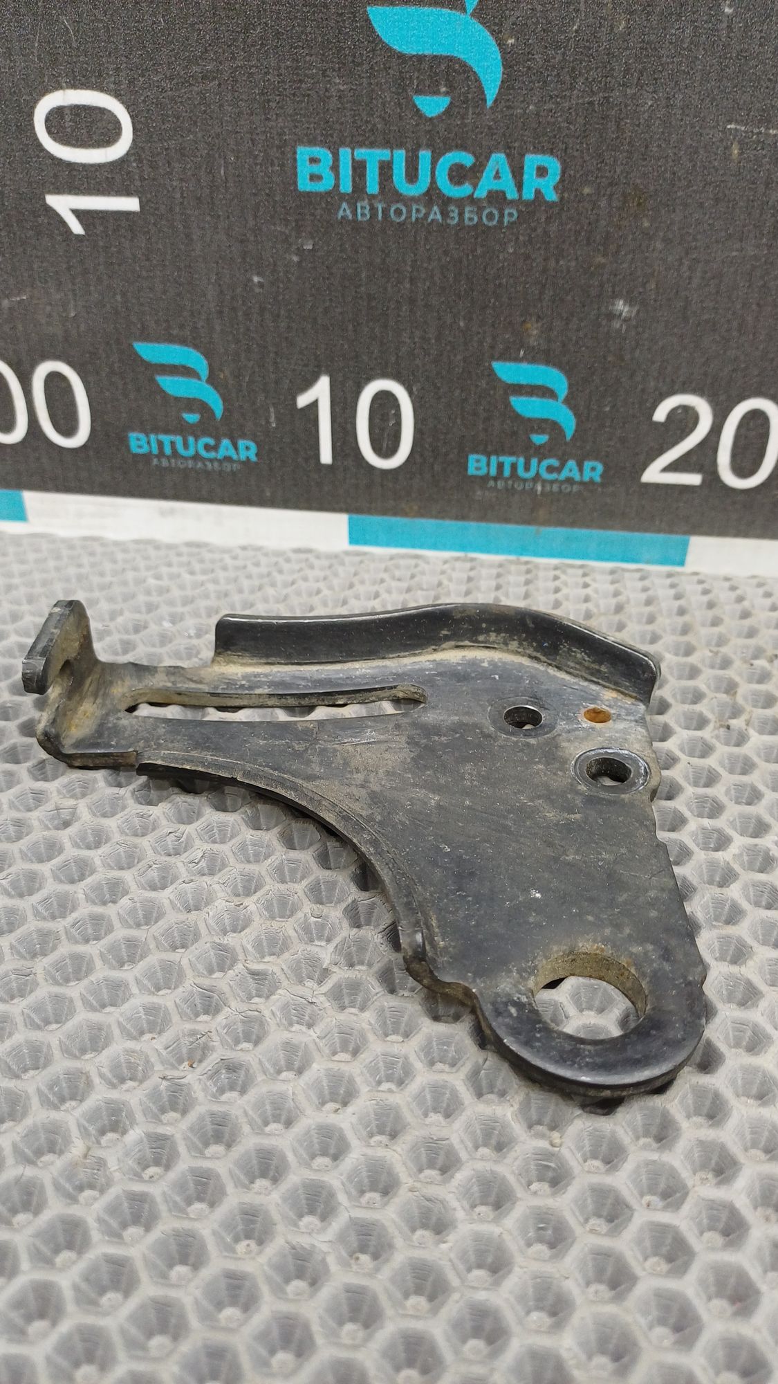 https://ycs.partsauto.market/partsauto-images/thmbs/userImages/c8f07ba63eb5b2f0f6006ea854bf8f7d/part/5d0b30ce-dd0a-4cd2-b877-0289cfc39dfa_1777380838192.jpg