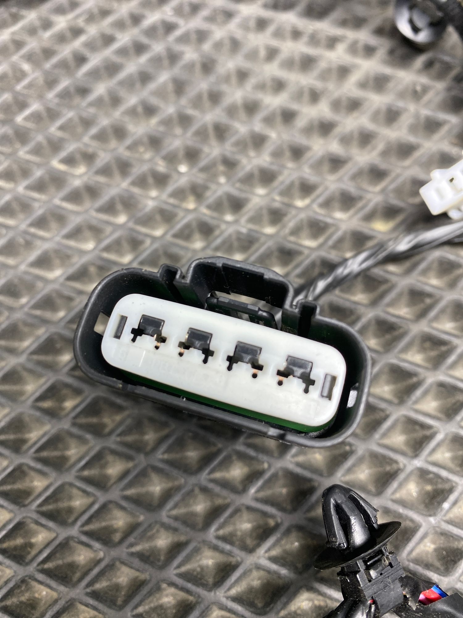 https://ycs.partsauto.market/partsauto-images/thmbs/userImages/c8f07ba63eb5b2f0f6006ea854bf8f7d/part/5d24e36e-c7a1-4b8a-8501-cd6c12d03fec_1776858651242.jpg