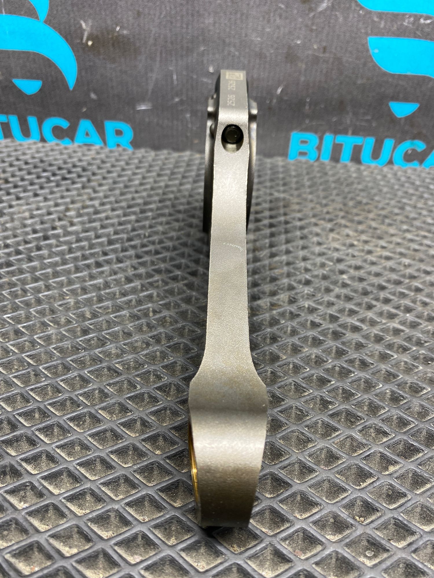 https://ycs.partsauto.market/partsauto-images/thmbs/userImages/c8f07ba63eb5b2f0f6006ea854bf8f7d/part/5d6f4a5a-97fb-4cdf-acb6-86334ca31056_1777202837224.jpg