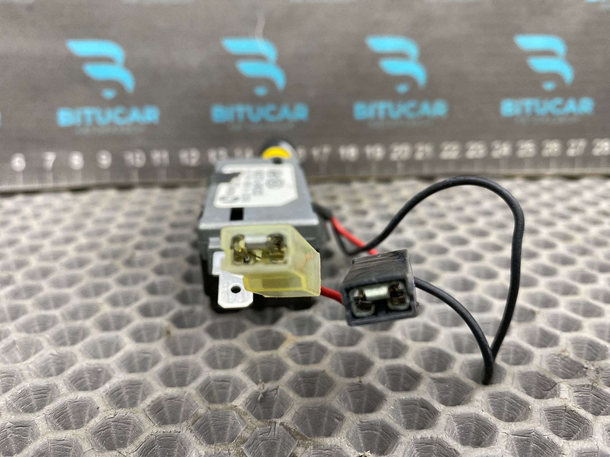 https://ycs.partsauto.market/partsauto-images/thmbs/userImages/c8f07ba63eb5b2f0f6006ea854bf8f7d/part/5dfd462e-7c2b-44f1-afc0-0b1ada6ec13e_1777630649961.jpg
