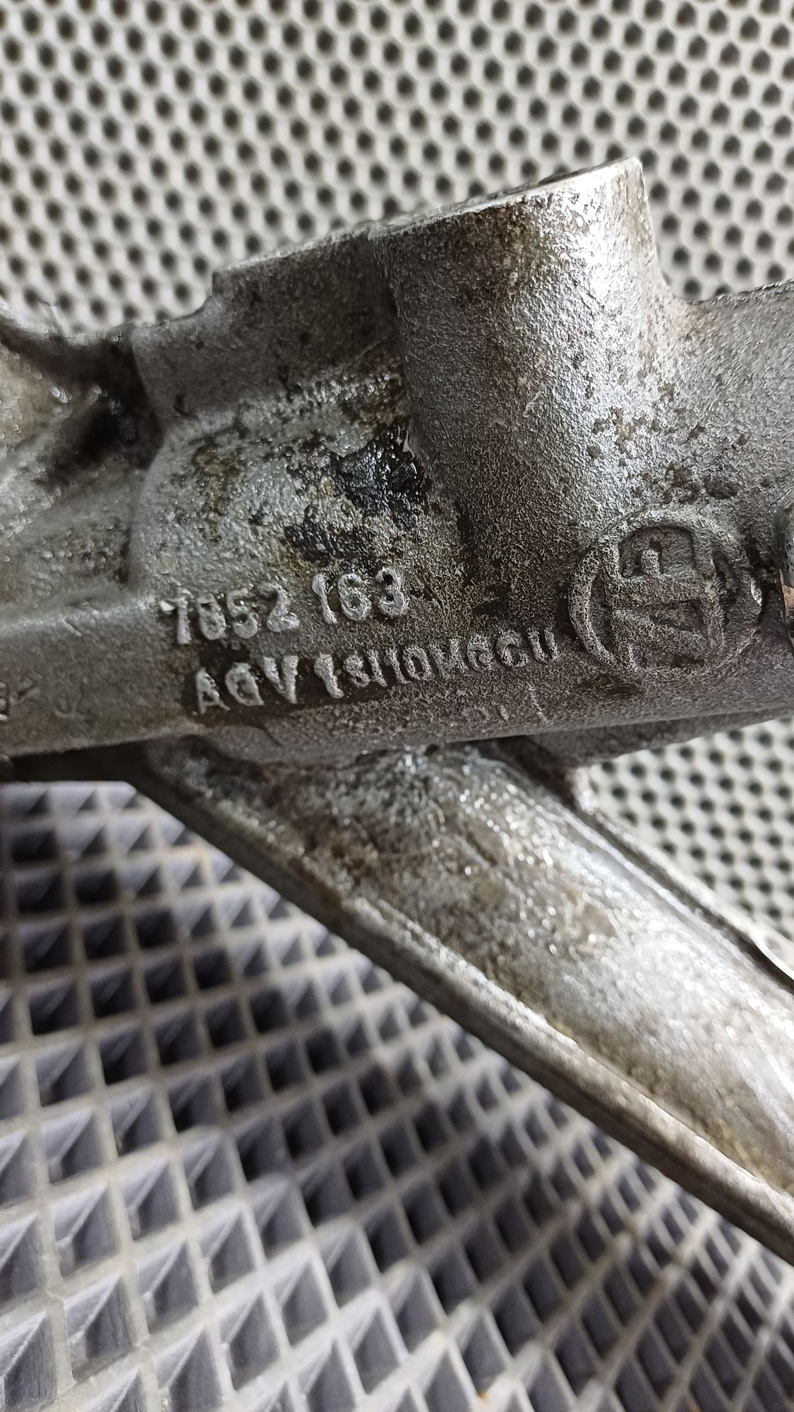 https://ycs.partsauto.market/partsauto-images/thmbs/userImages/c8f07ba63eb5b2f0f6006ea854bf8f7d/part/5e46ba3e-f0eb-46f3-8f1b-a0e204e20c95_1774356542352.jpg
