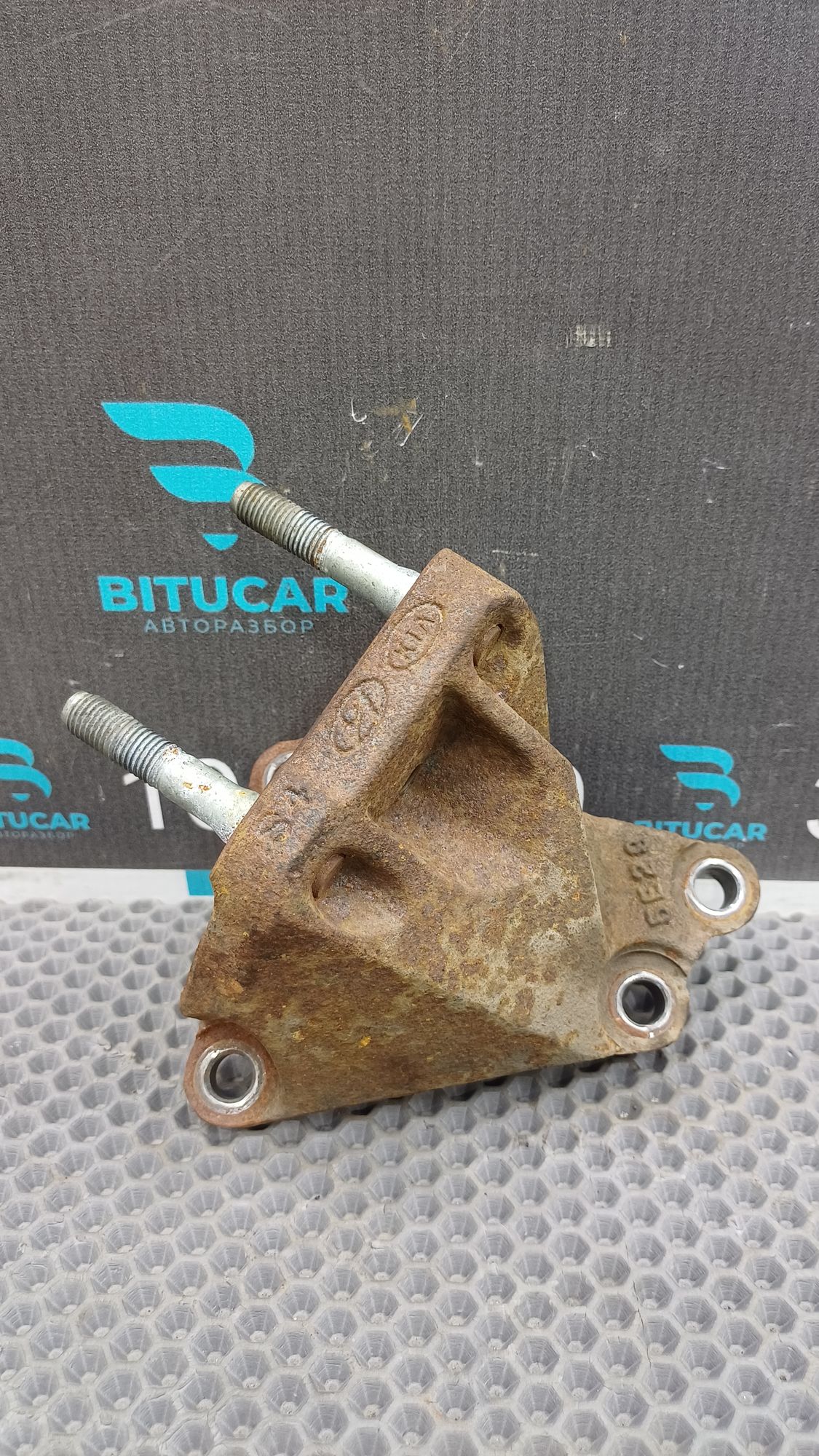 https://ycs.partsauto.market/partsauto-images/thmbs/userImages/c8f07ba63eb5b2f0f6006ea854bf8f7d/part/5e8b44b0-e1fb-4ed1-ad2f-efb81d4a2f16_1777378832477.jpg