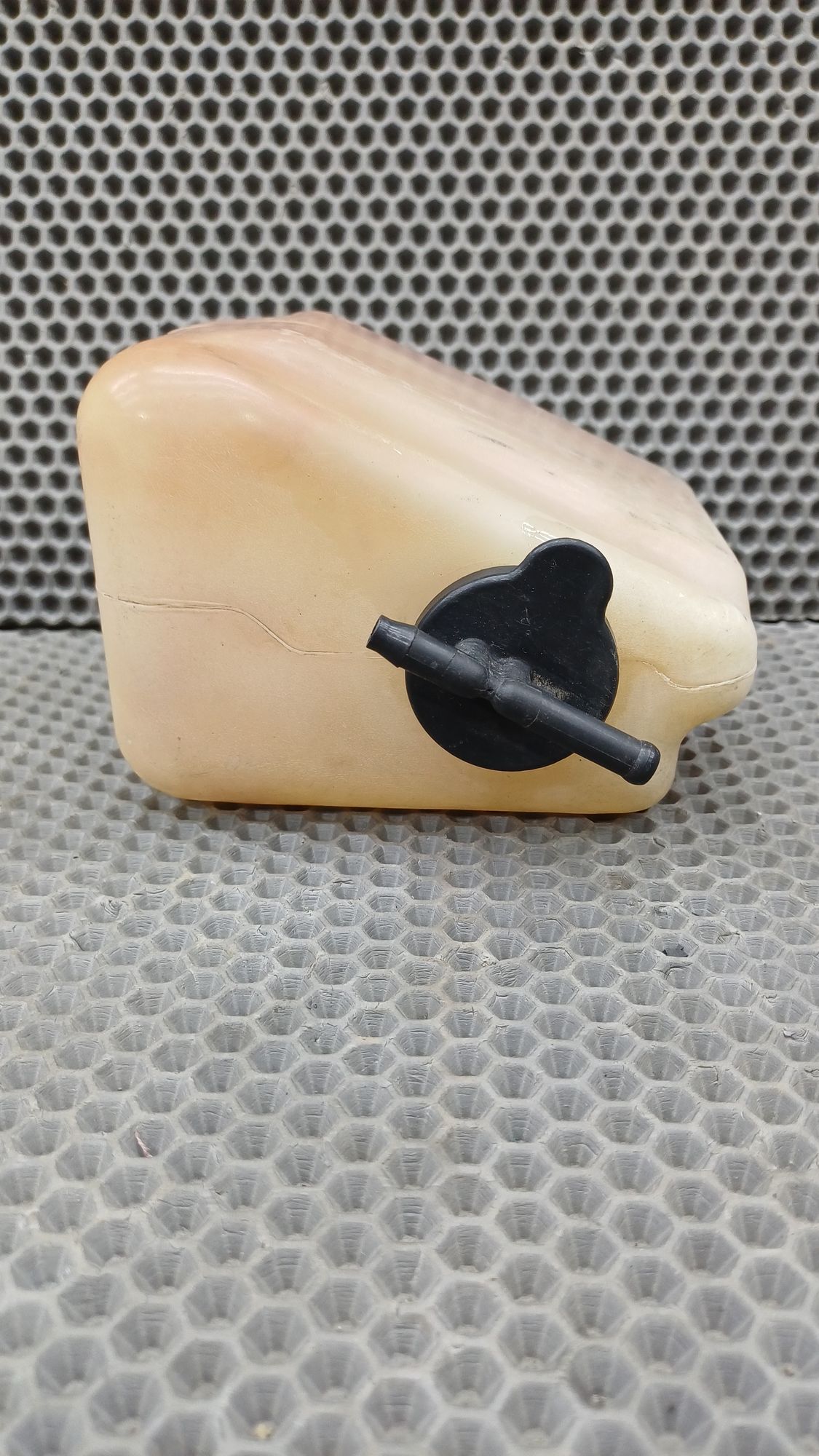 Б/У Бачок расширительный ОЖ Toyota CARINA E 6 дорест. 1992—1996 1994 Зеленый, 1590 рублей, Краснодар