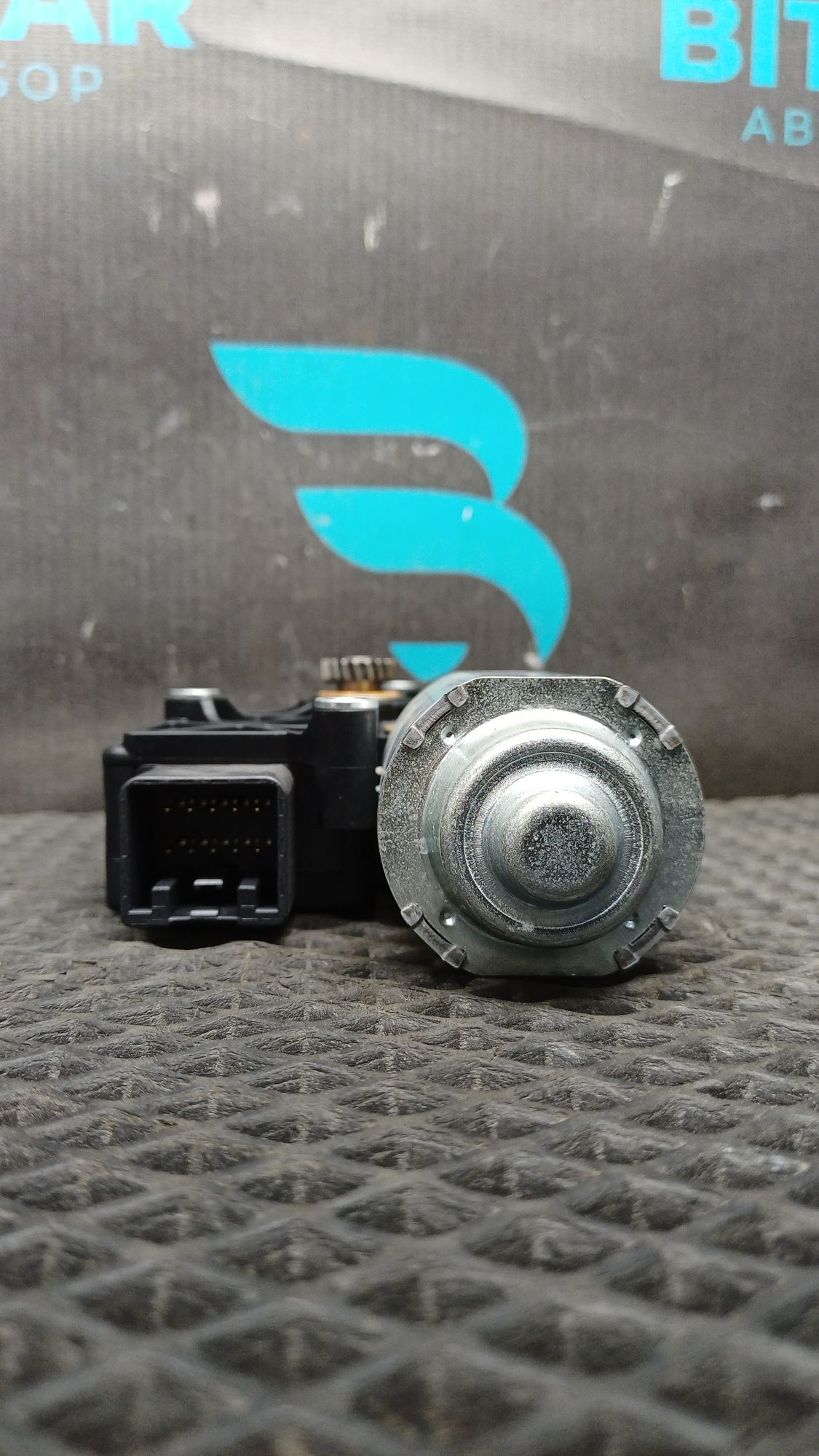 https://ycs.partsauto.market/partsauto-images/thmbs/userImages/c8f07ba63eb5b2f0f6006ea854bf8f7d/part/5ee64a35-bc69-4dc3-9d51-4c96f52898cf_1777563226724.jpg
