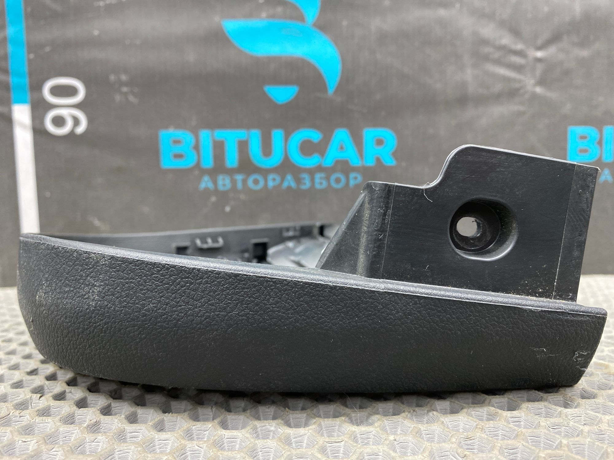 https://ycs.partsauto.market/partsauto-images/thmbs/userImages/c8f07ba63eb5b2f0f6006ea854bf8f7d/part/5ef165dd-5410-413b-8a27-5788bb052316_1777015837241.jpg