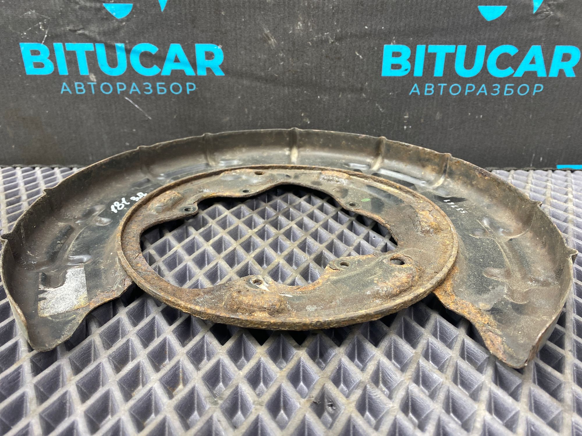 https://ycs.partsauto.market/partsauto-images/thmbs/userImages/c8f07ba63eb5b2f0f6006ea854bf8f7d/part/5f0ababb-e22b-4c16-8975-71f8daa7f932_1771940705054.jpg