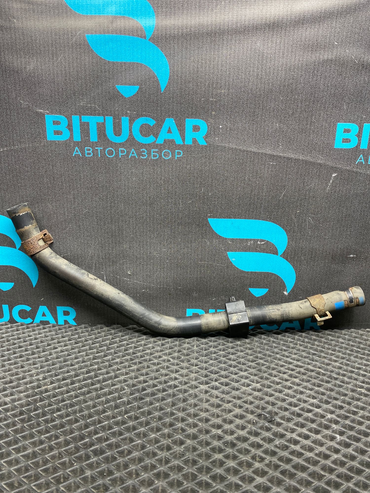 https://ycs.partsauto.market/partsauto-images/thmbs/userImages/c8f07ba63eb5b2f0f6006ea854bf8f7d/part/5f60bfb9-2cac-4f0e-94f0-50b0e3a1e651_1776855699278.jpg
