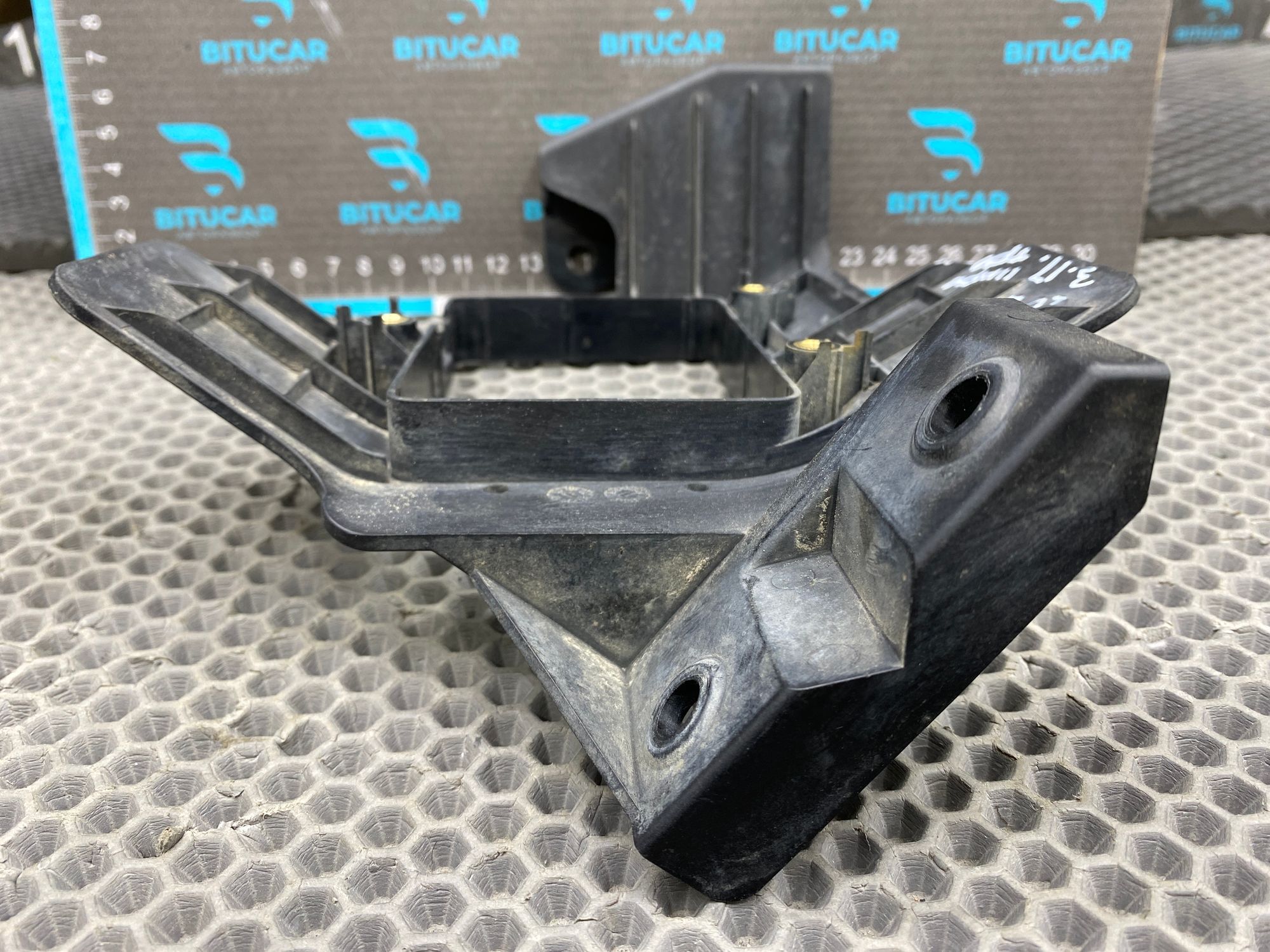 https://ycs.partsauto.market/partsauto-images/thmbs/userImages/c8f07ba63eb5b2f0f6006ea854bf8f7d/part/5f81241f-8fb9-44a8-b227-aa631867cbf6_1777810676833.jpg