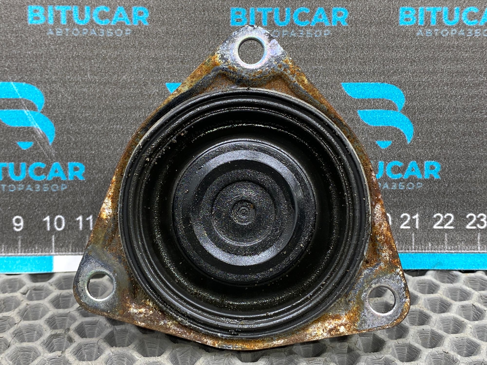https://ycs.partsauto.market/partsauto-images/thmbs/userImages/c8f07ba63eb5b2f0f6006ea854bf8f7d/part/600e0595-d36b-40cd-b62a-912ba25bb090_1777817456147.jpg