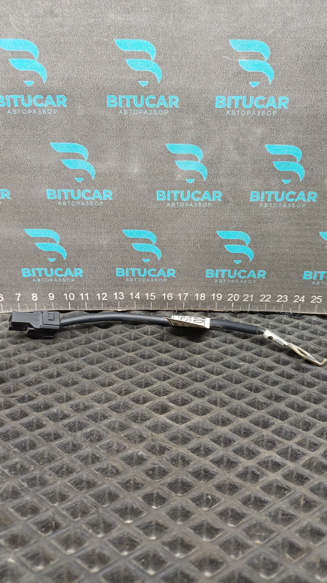 https://ycs.partsauto.market/partsauto-images/thmbs/userImages/c8f07ba63eb5b2f0f6006ea854bf8f7d/part/605cd9ab-7af4-4ed3-ad1e-7c8eb6eec5fe_1777534725002.jpg