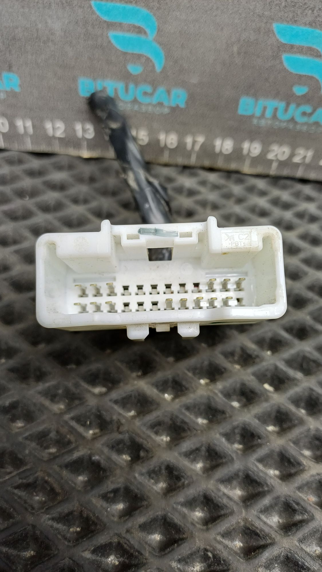 https://ycs.partsauto.market/partsauto-images/thmbs/userImages/c8f07ba63eb5b2f0f6006ea854bf8f7d/part/6111fb35-4ce7-4b5d-b6b5-83dc6bed1784_1777537079609.jpg
