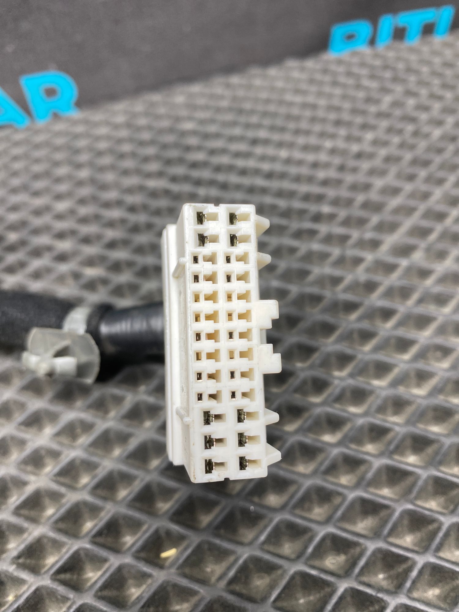 https://ycs.partsauto.market/partsauto-images/thmbs/userImages/c8f07ba63eb5b2f0f6006ea854bf8f7d/part/613cb256-e718-4f40-bba5-f98309322d87_1776857345471.jpg