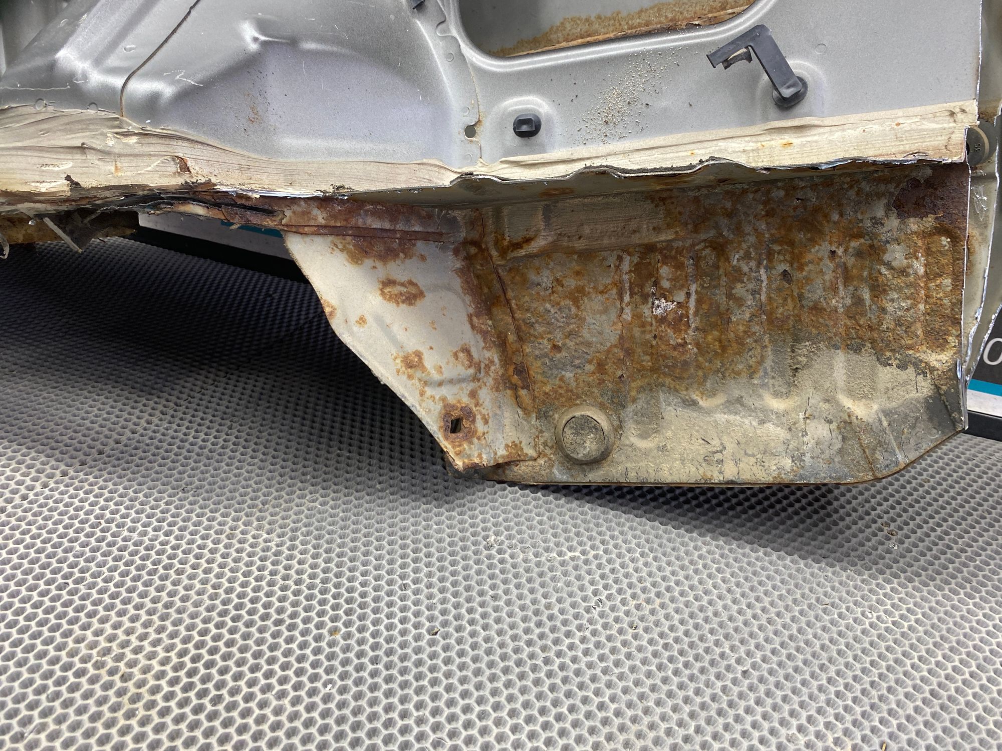 https://ycs.partsauto.market/partsauto-images/thmbs/userImages/c8f07ba63eb5b2f0f6006ea854bf8f7d/part/61976dc8-2856-4126-ba1a-b0b2bbe3fc6f_1776429457500.jpg