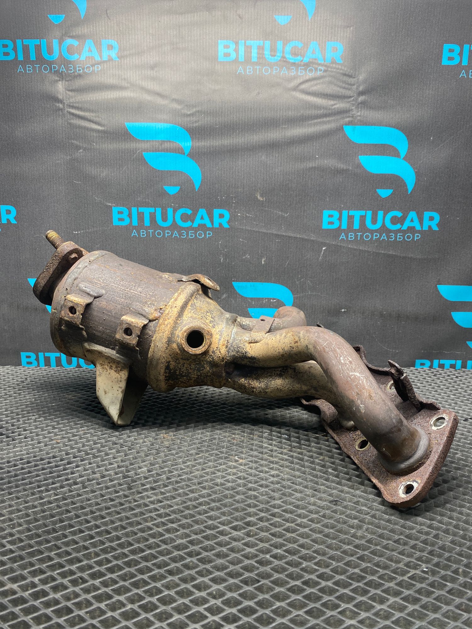 https://ycs.partsauto.market/partsauto-images/thmbs/userImages/c8f07ba63eb5b2f0f6006ea854bf8f7d/part/61ac4e6d-2ef1-4032-acda-3ed3137732e1_1777115413665.jpg