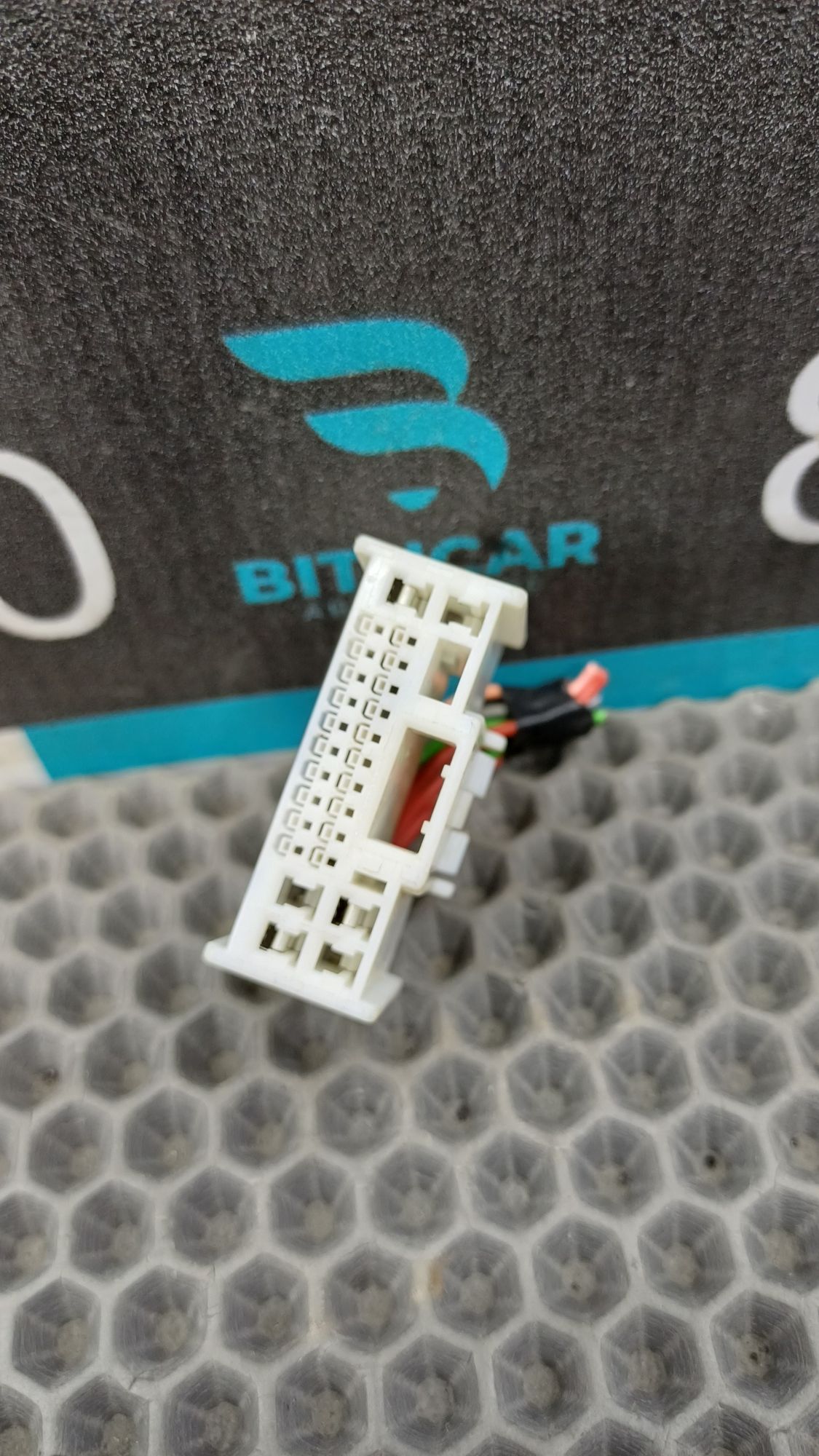 https://ycs.partsauto.market/partsauto-images/thmbs/userImages/c8f07ba63eb5b2f0f6006ea854bf8f7d/part/61cee027-93ac-49d1-8724-88b7c5c3c542_1775049548856.jpg