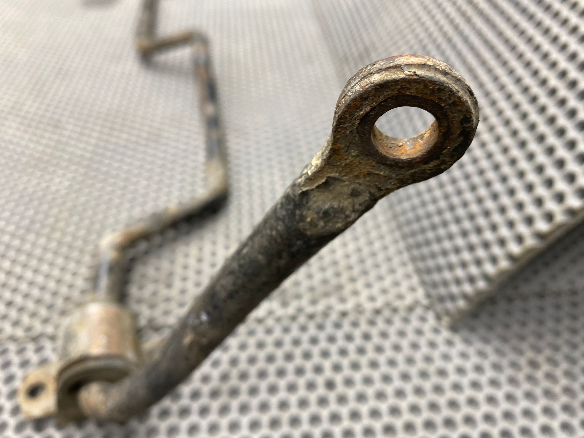 Б/У Стабилизатор подвески задний Toyota CARINA E 6 дорест. 1992—1996 1994 Зеленый, 1490 рублей, Краснодар