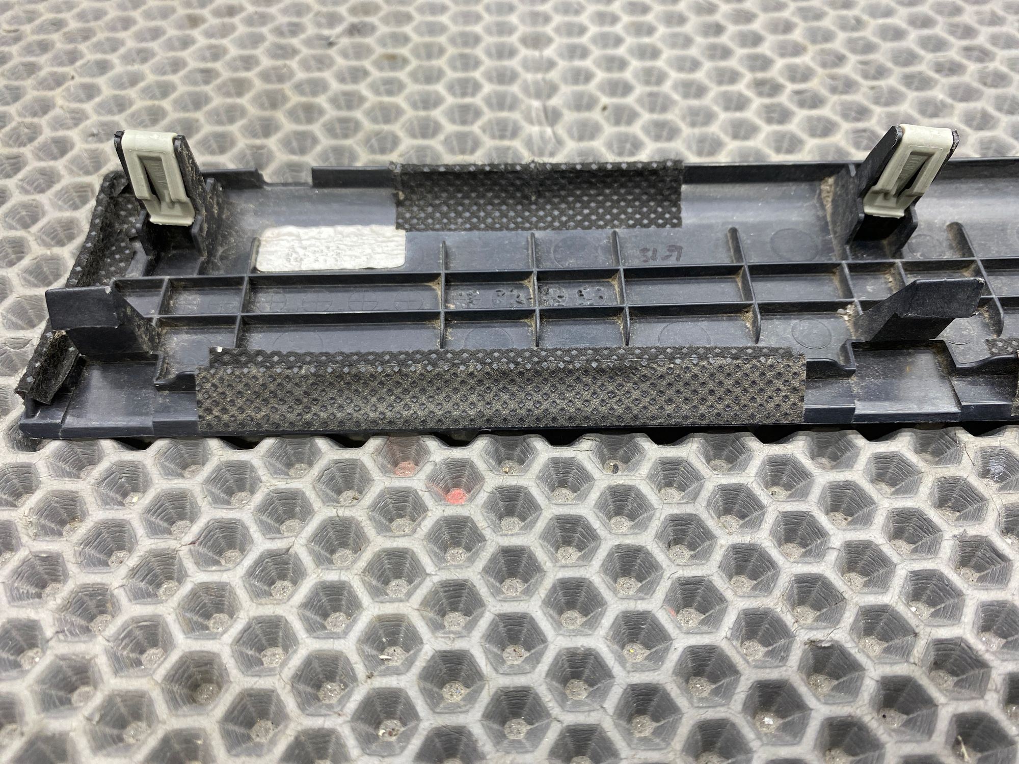 https://ycs.partsauto.market/partsauto-images/thmbs/userImages/c8f07ba63eb5b2f0f6006ea854bf8f7d/part/62ab9413-23ce-4005-b9aa-1892055f28b6_1777799127800.jpg