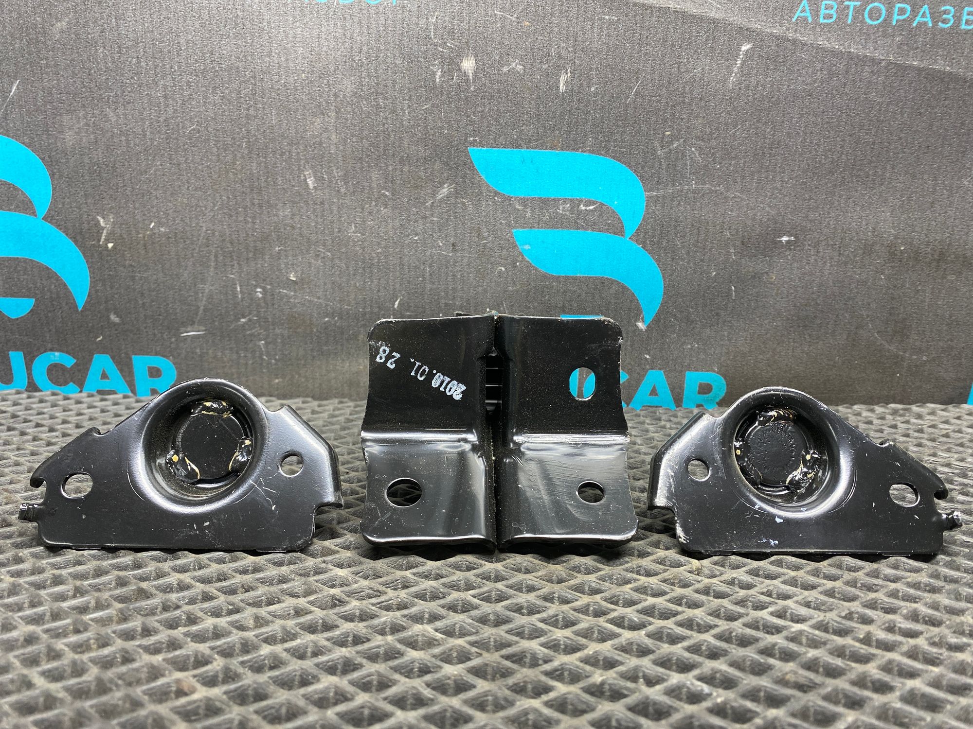 https://ycs.partsauto.market/partsauto-images/thmbs/userImages/c8f07ba63eb5b2f0f6006ea854bf8f7d/part/636d9174-cd65-41dd-aeeb-b44ec52f2a5c_1777464730486.jpg