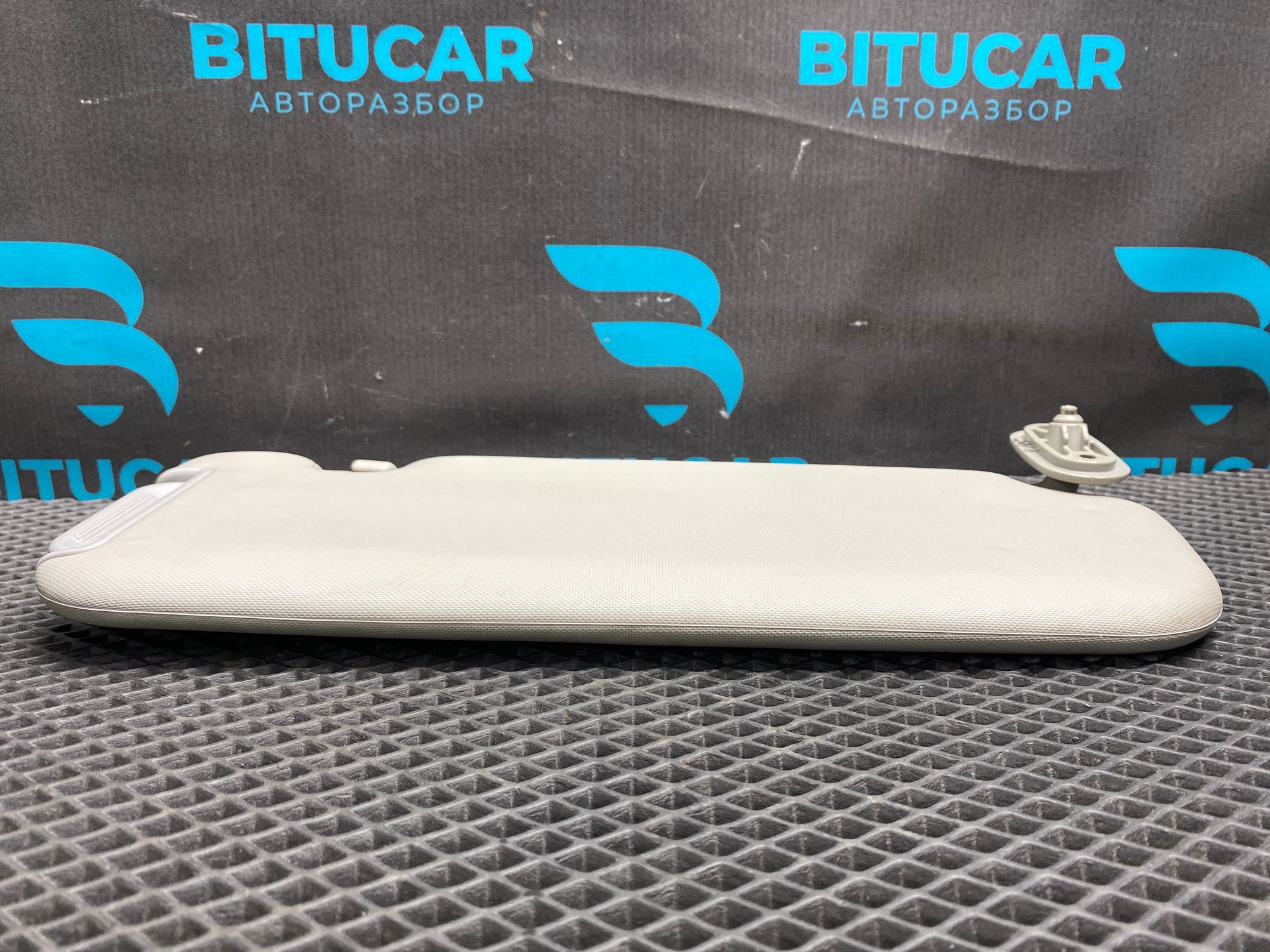https://ycs.partsauto.market/partsauto-images/thmbs/userImages/c8f07ba63eb5b2f0f6006ea854bf8f7d/part/65f68d38-713c-4e9d-8b87-c84837cc571a_1776245608278.jpg
