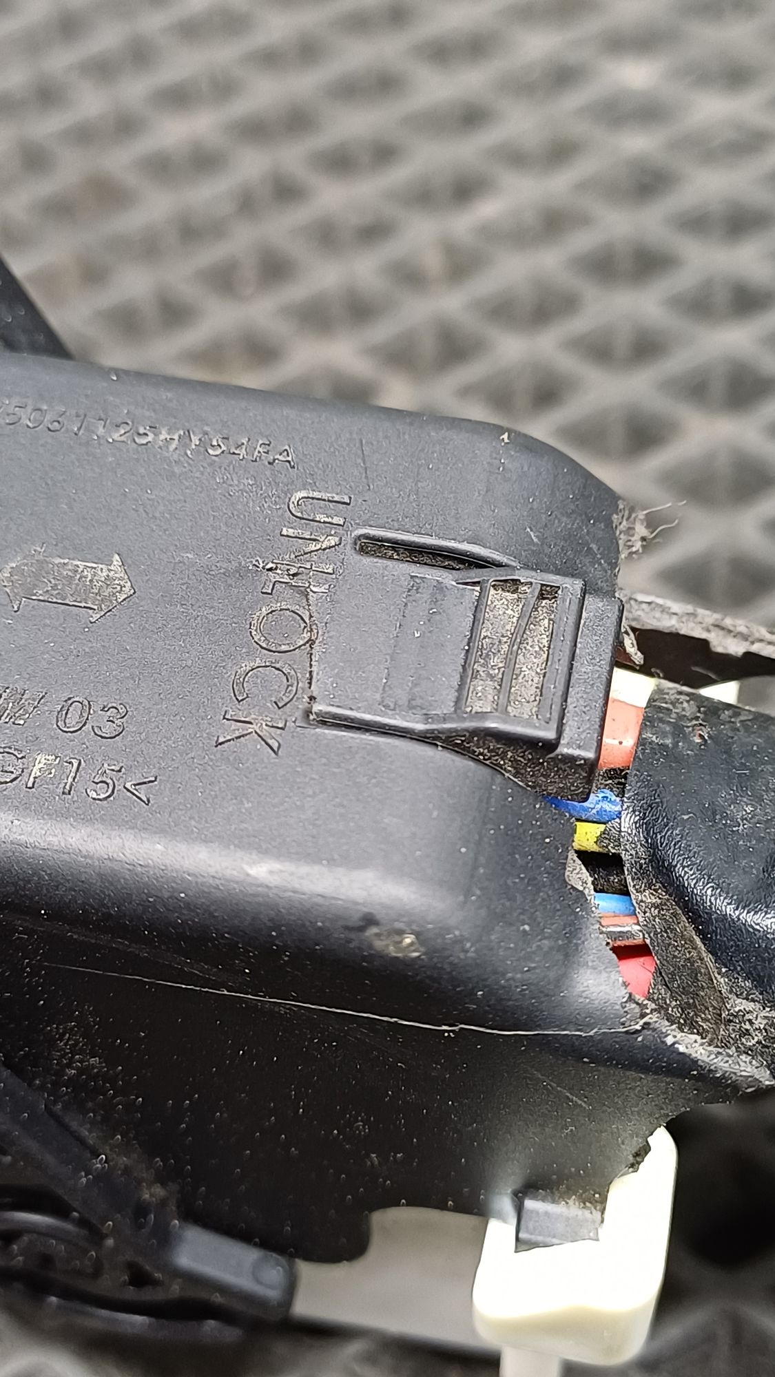 https://ycs.partsauto.market/partsauto-images/thmbs/userImages/c8f07ba63eb5b2f0f6006ea854bf8f7d/part/664ba196-b307-4bae-8027-ea822ec5b76f_1777529872577.jpg