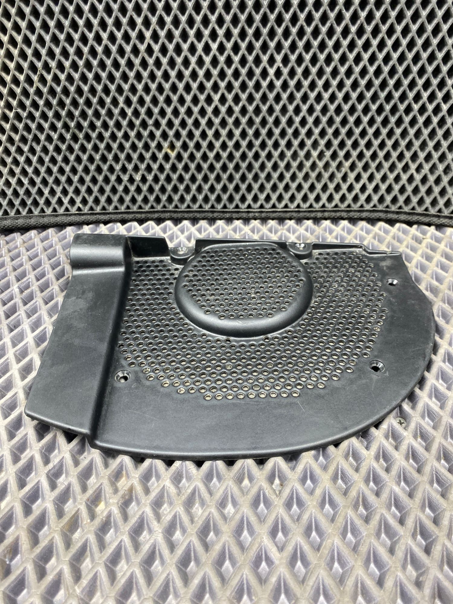 Б/У Решетка динамика BMW 7-Series 4 дорест. 2001—2005 2003 Черный, 990 рублей, Краснодар