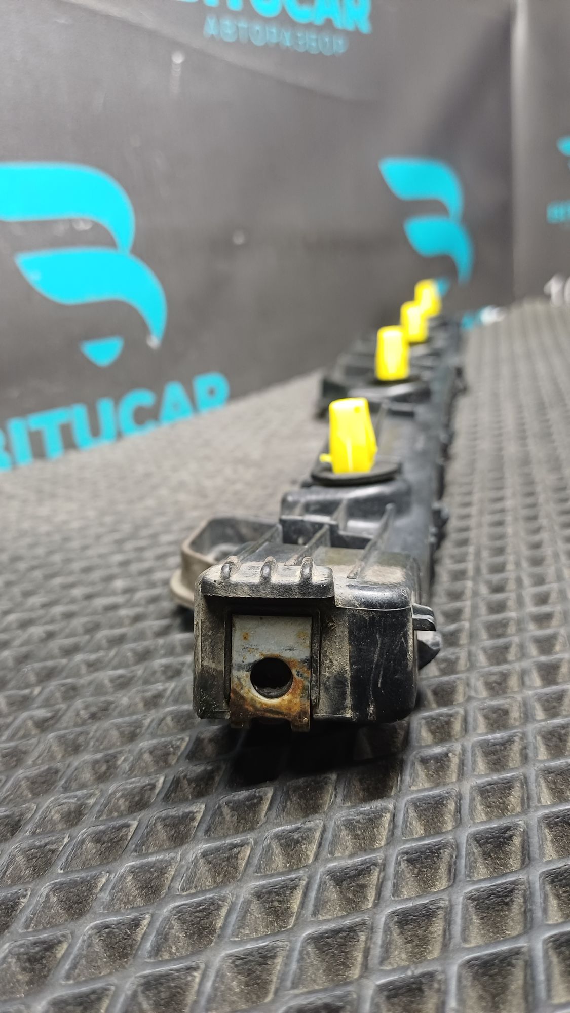 https://ycs.partsauto.market/partsauto-images/thmbs/userImages/c8f07ba63eb5b2f0f6006ea854bf8f7d/part/66f51b02-8797-4201-9e99-d6aba4238412_1776868911892.jpg