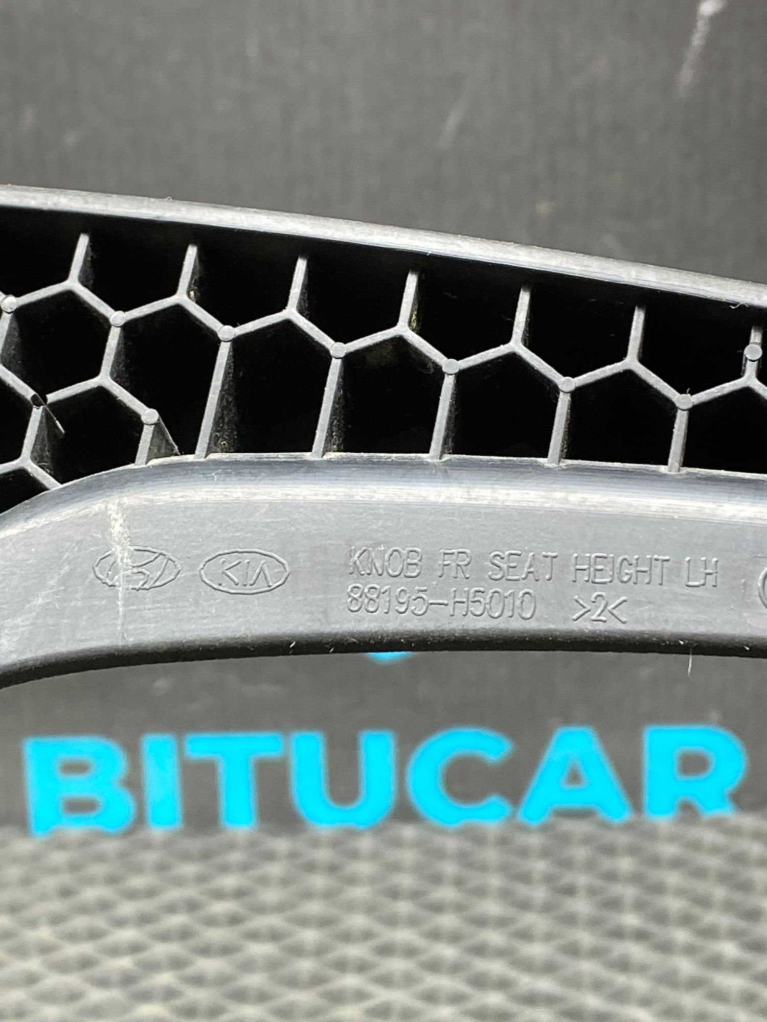 https://ycs.partsauto.market/partsauto-images/thmbs/userImages/c8f07ba63eb5b2f0f6006ea854bf8f7d/part/672ce361-795d-4963-85de-6a4b68f283ec_1776934684513.jpg