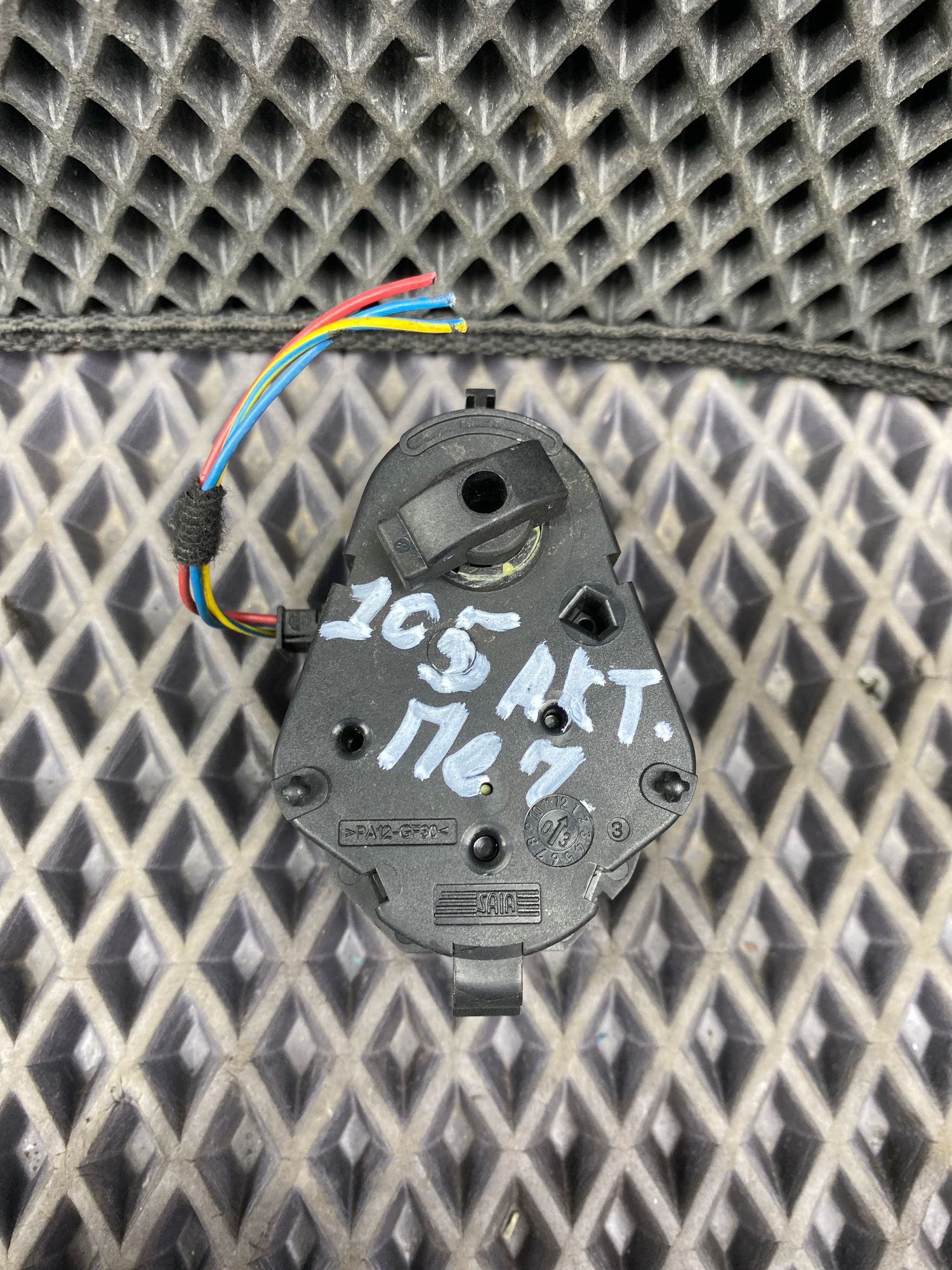 Б/У Сервопривод заслонки отопителя BMW 7-Series 4 дорест. 2001—2005 2003 Черный, 890 рублей, Краснодар