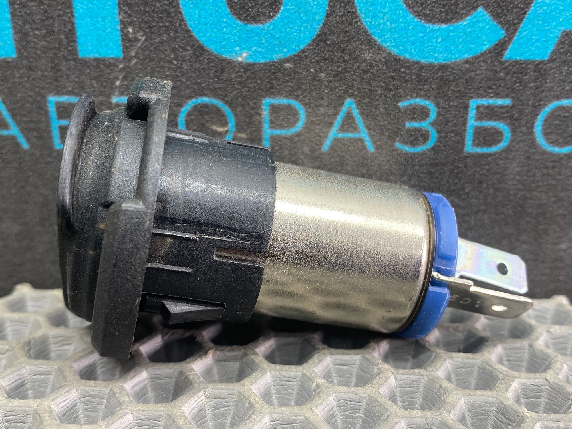 https://ycs.partsauto.market/partsauto-images/thmbs/userImages/c8f07ba63eb5b2f0f6006ea854bf8f7d/part/684f51ad-d8e6-4188-bef3-55fcb9dfd15a_1777546460811.jpg