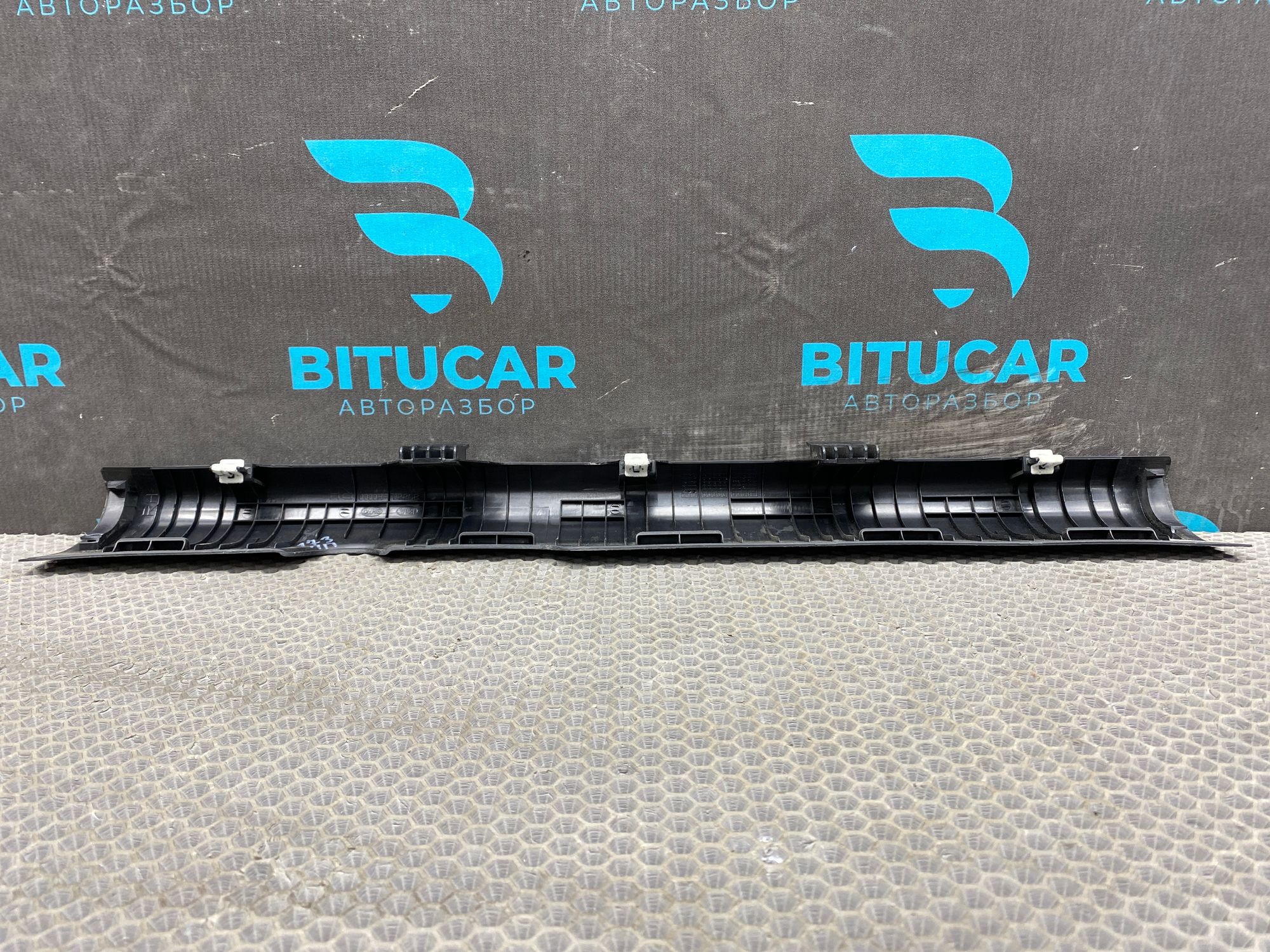 https://ycs.partsauto.market/partsauto-images/thmbs/userImages/c8f07ba63eb5b2f0f6006ea854bf8f7d/part/688e3a9d-37fd-4dab-ad54-0030e1e3f8c8_1777021595776.jpg