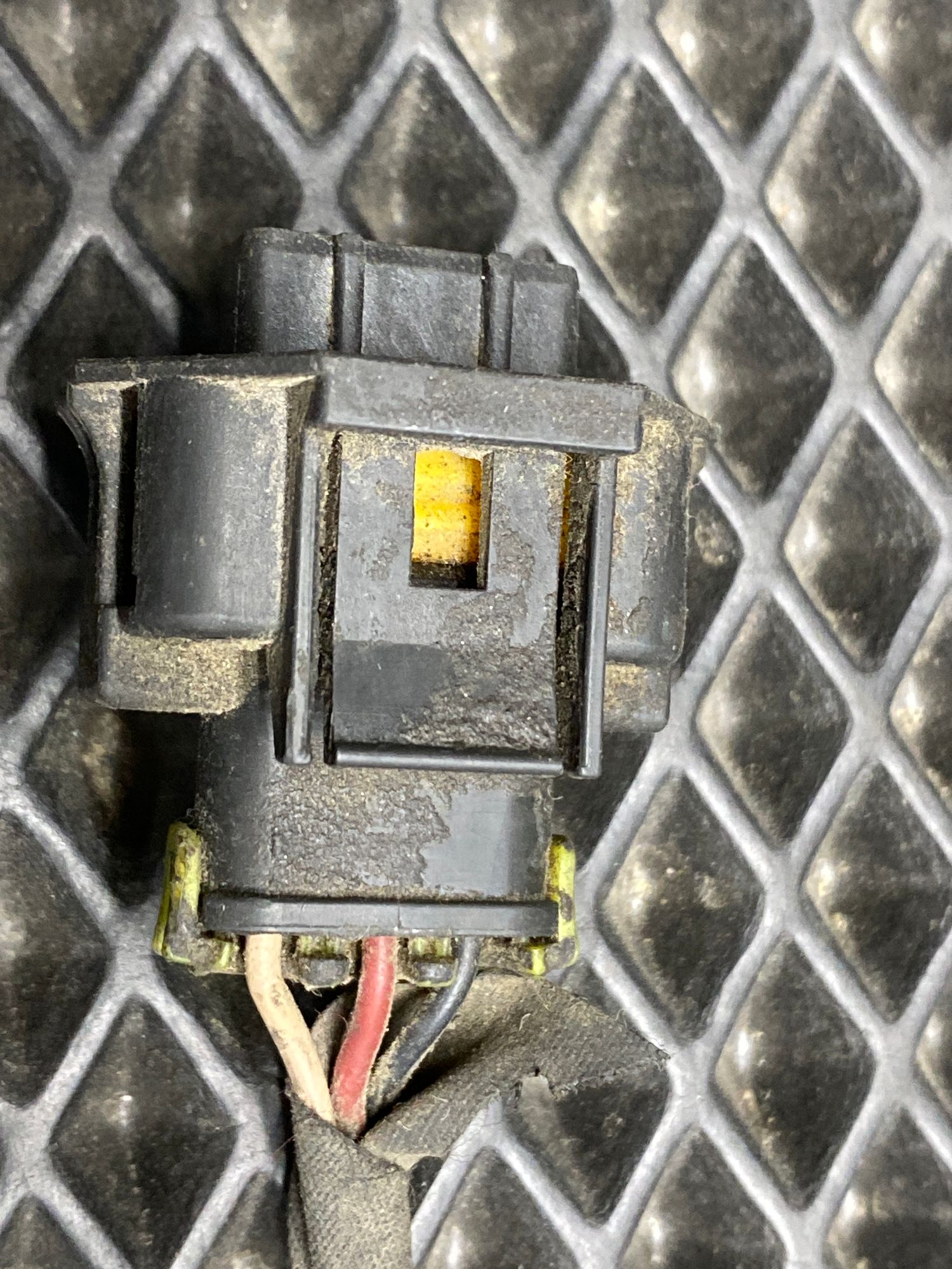 Б/У Фишка датчика распредвала Kia Cerato 2 TD , AT G4FC 1.6 L 2011г, 499 рублей, Краснодар