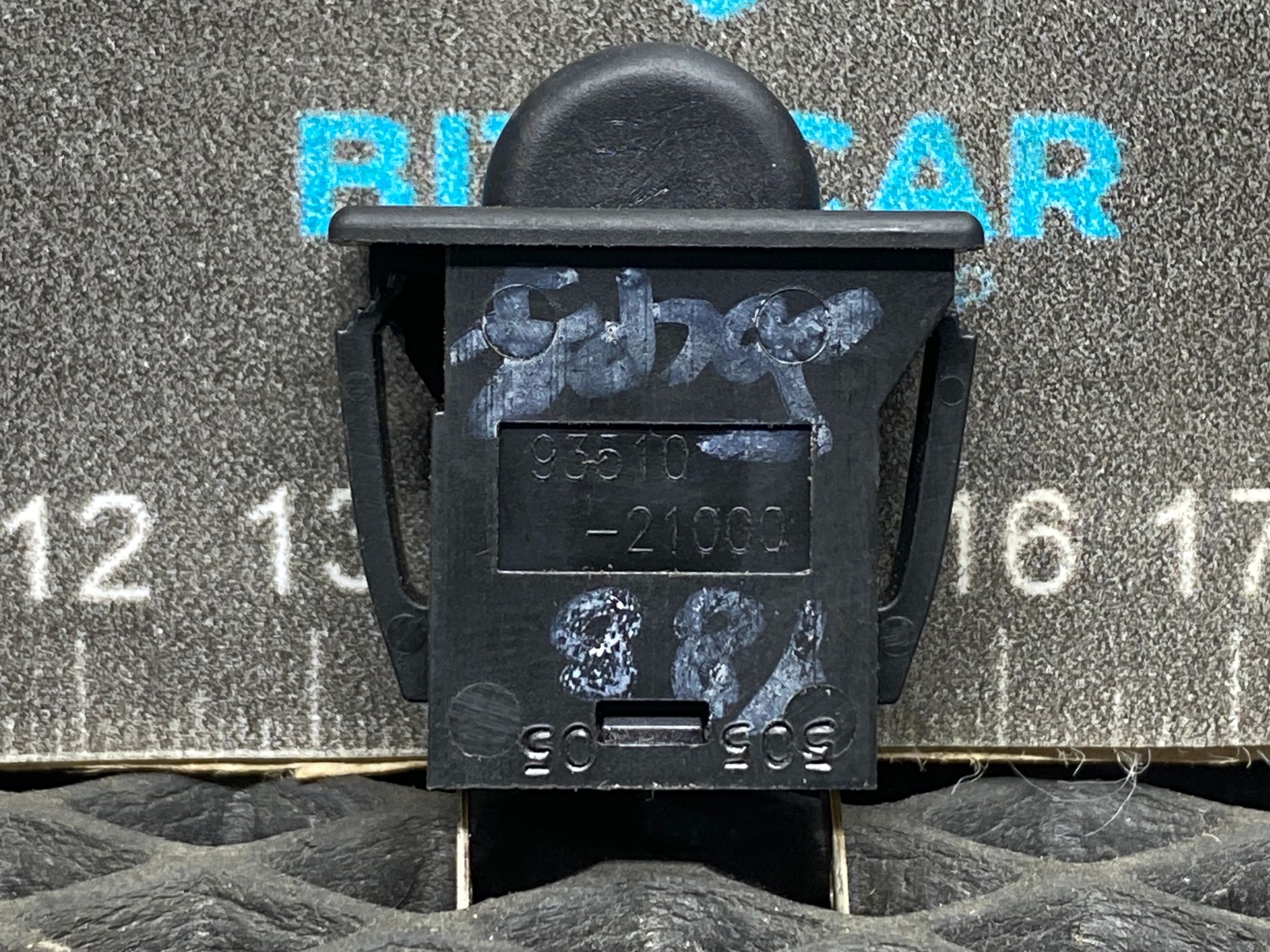 https://ycs.partsauto.market/partsauto-images/thmbs/userImages/c8f07ba63eb5b2f0f6006ea854bf8f7d/part/695f2b11-ffd5-45aa-8572-545a906c99eb_1777451985245.jpg
