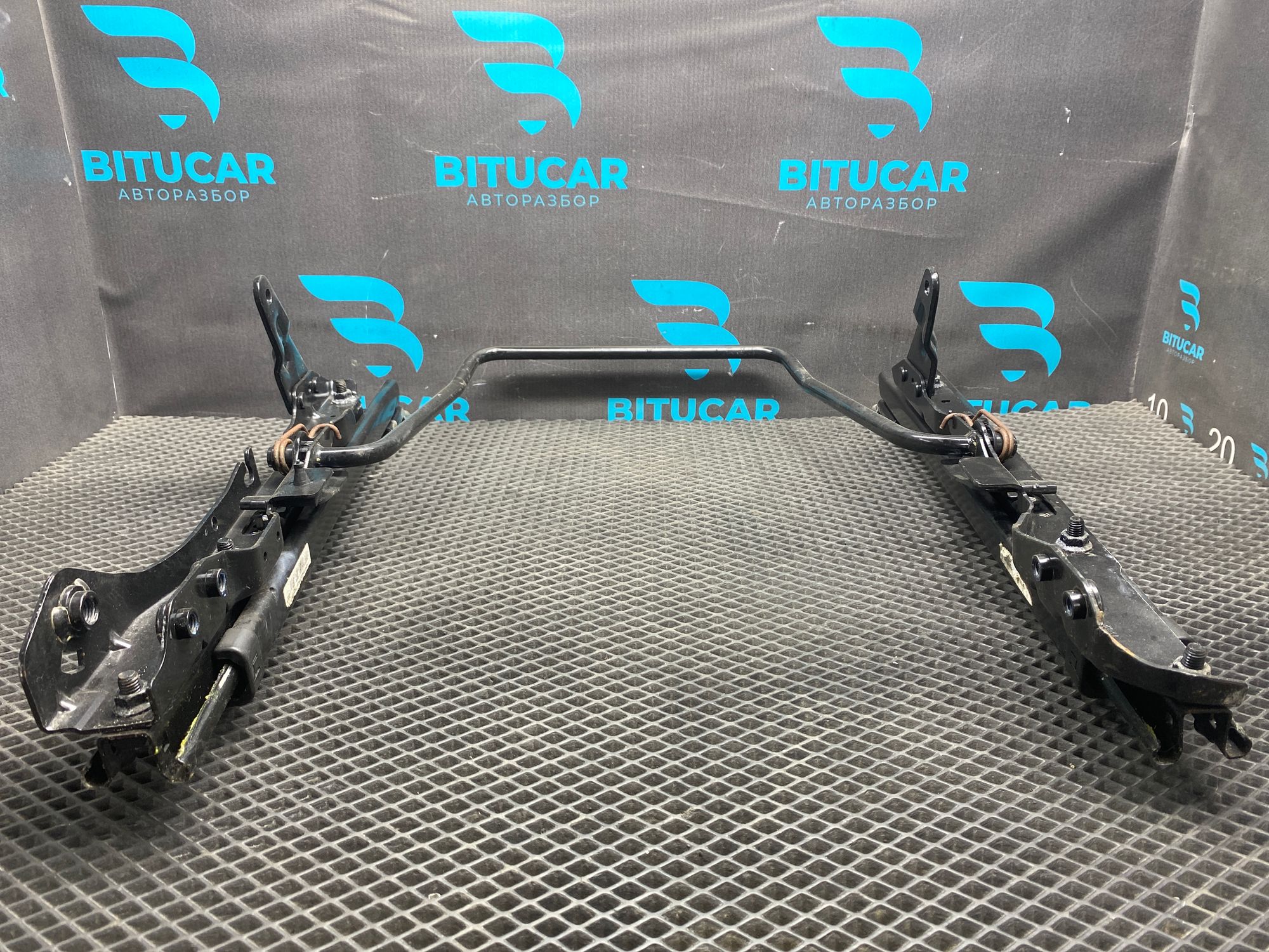 https://ycs.partsauto.market/partsauto-images/thmbs/userImages/c8f07ba63eb5b2f0f6006ea854bf8f7d/part/696254fe-1dd7-488f-8d6a-a78f2132956e_1777037112872.jpg