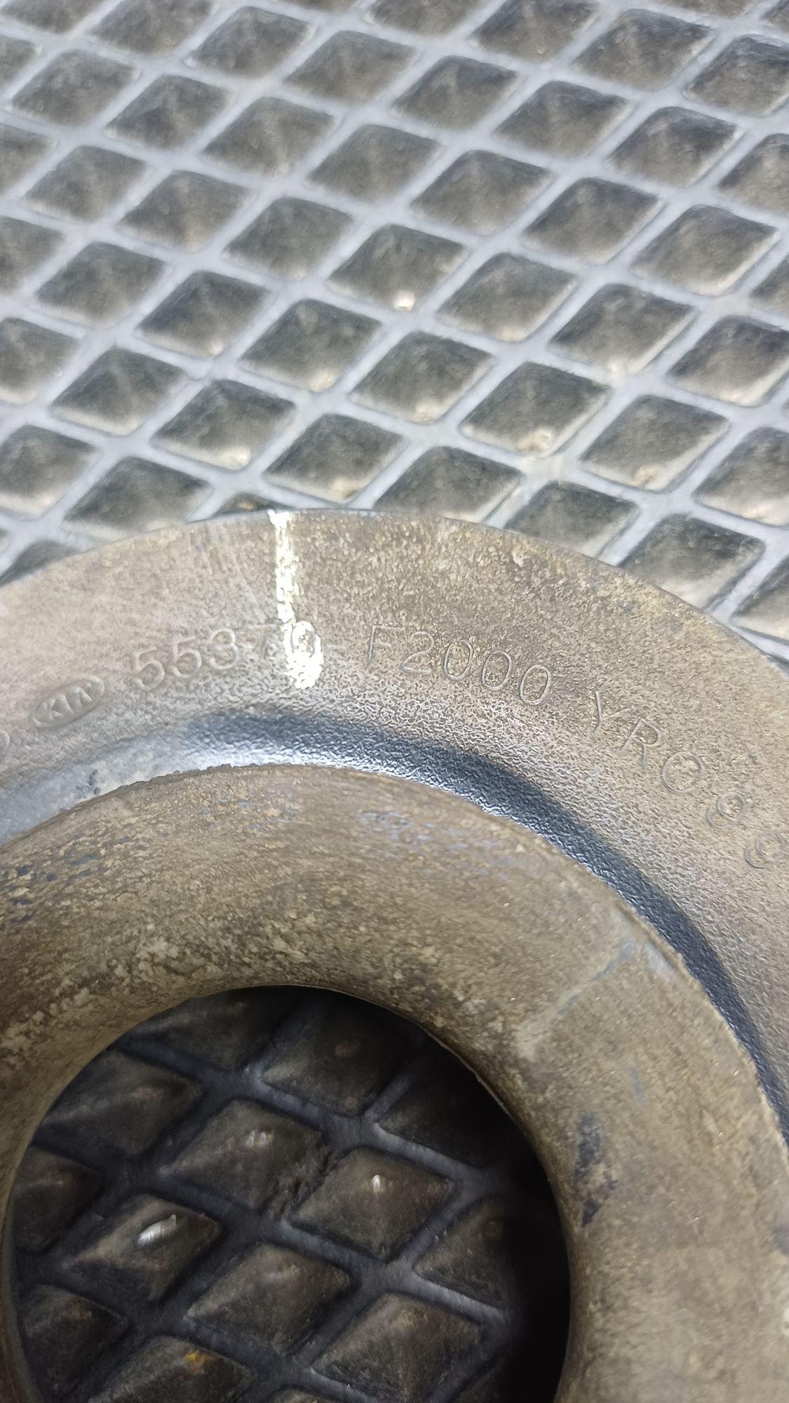 https://ycs.partsauto.market/partsauto-images/thmbs/userImages/c8f07ba63eb5b2f0f6006ea854bf8f7d/part/69be5f9d-99d2-4b93-a86d-4adcc45420e8_1777100295068.jpg