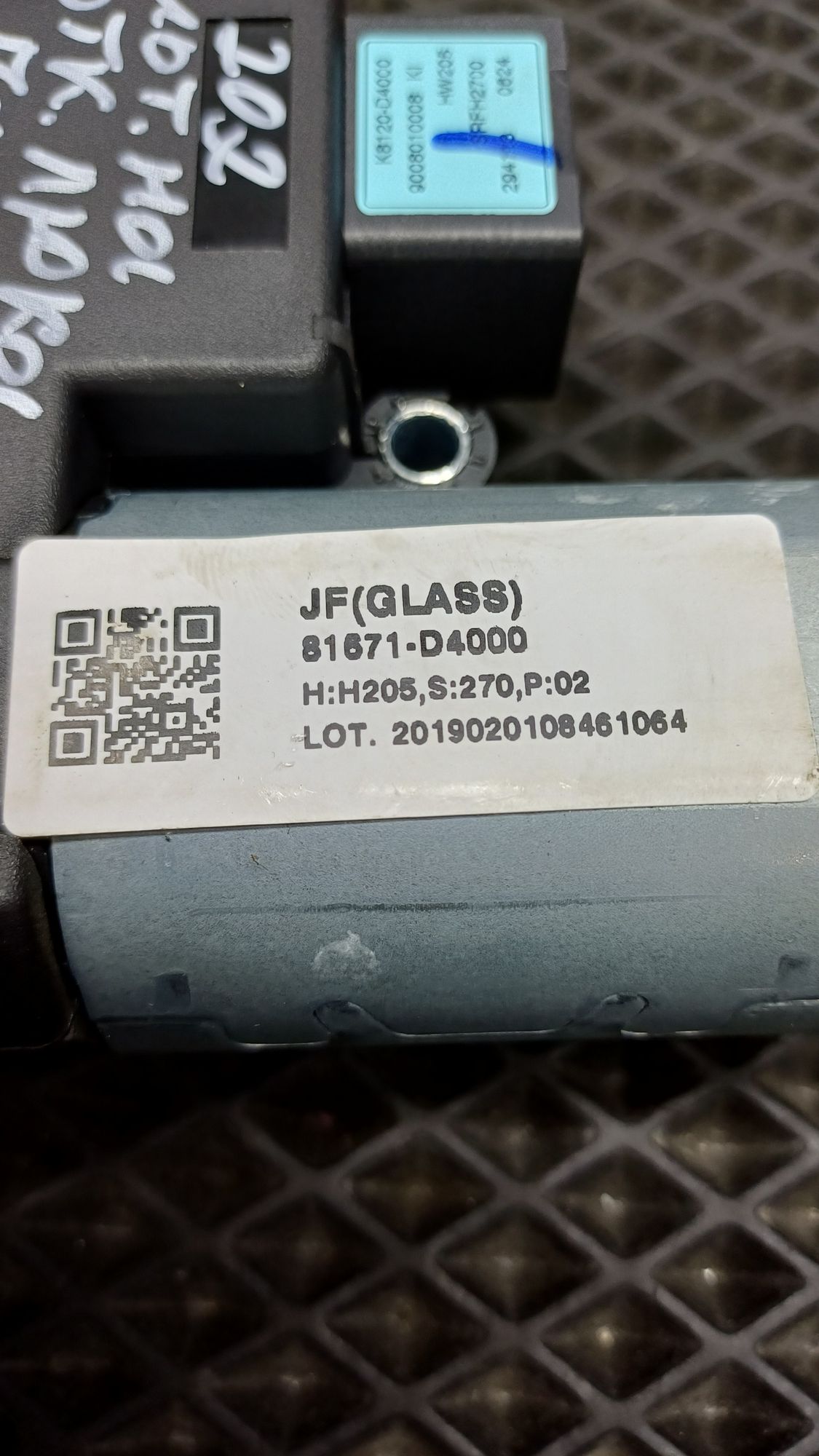 https://ycs.partsauto.market/partsauto-images/thmbs/userImages/c8f07ba63eb5b2f0f6006ea854bf8f7d/part/6a0cac18-8d5c-4652-9d36-ba5f32ae3c8e_1777563219166.jpg