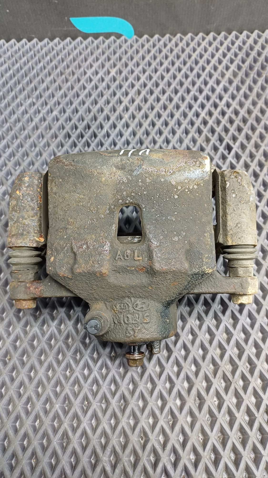 https://ycs.partsauto.market/partsauto-images/thmbs/userImages/c8f07ba63eb5b2f0f6006ea854bf8f7d/part/6ae71385-1182-4e6e-b652-c1cd5af94b7f_1774510683444.jpg