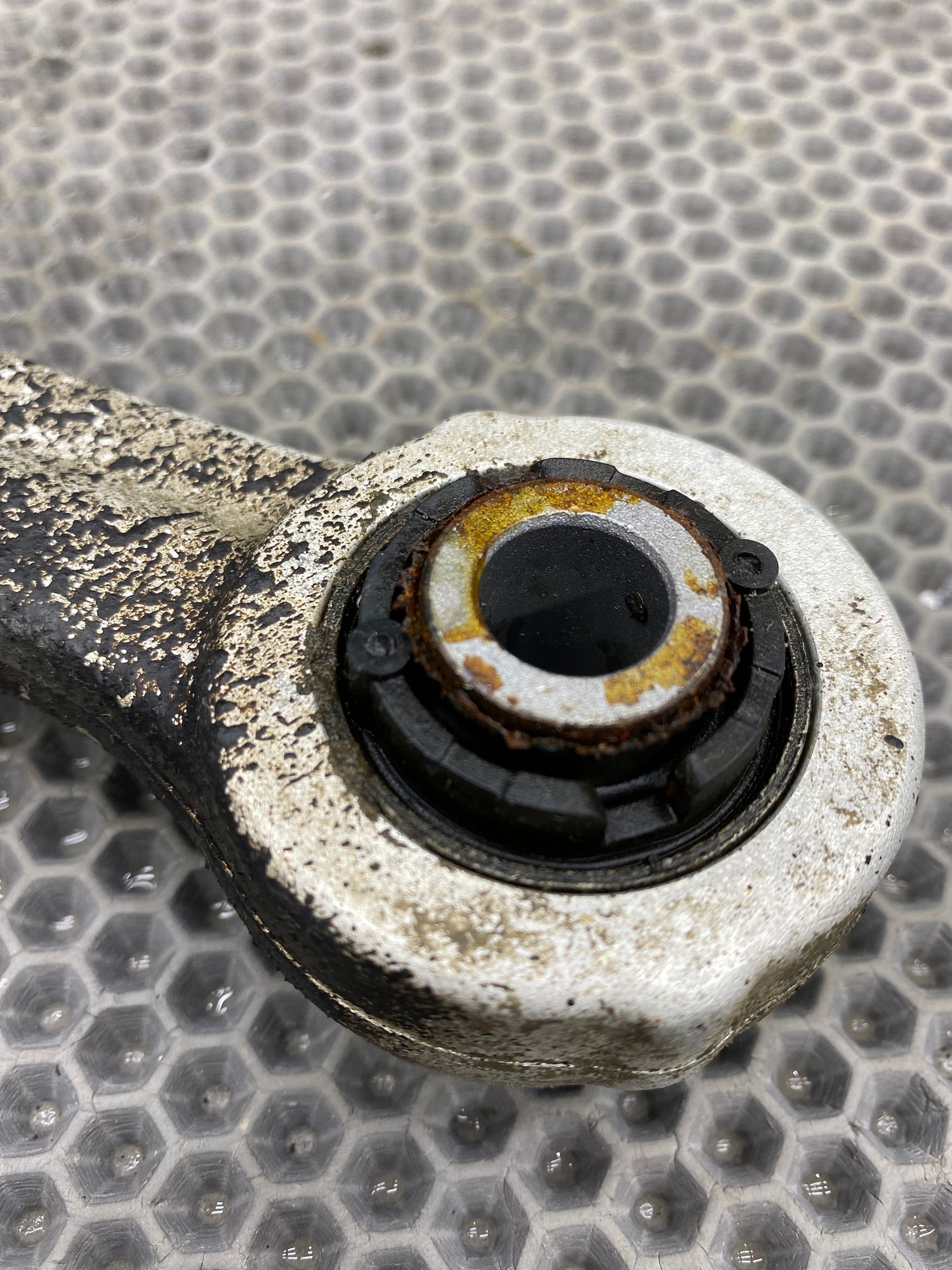 https://ycs.partsauto.market/partsauto-images/thmbs/userImages/c8f07ba63eb5b2f0f6006ea854bf8f7d/part/6b1954ef-a6e2-4129-b325-595d52cf0174_1775201407001.jpg