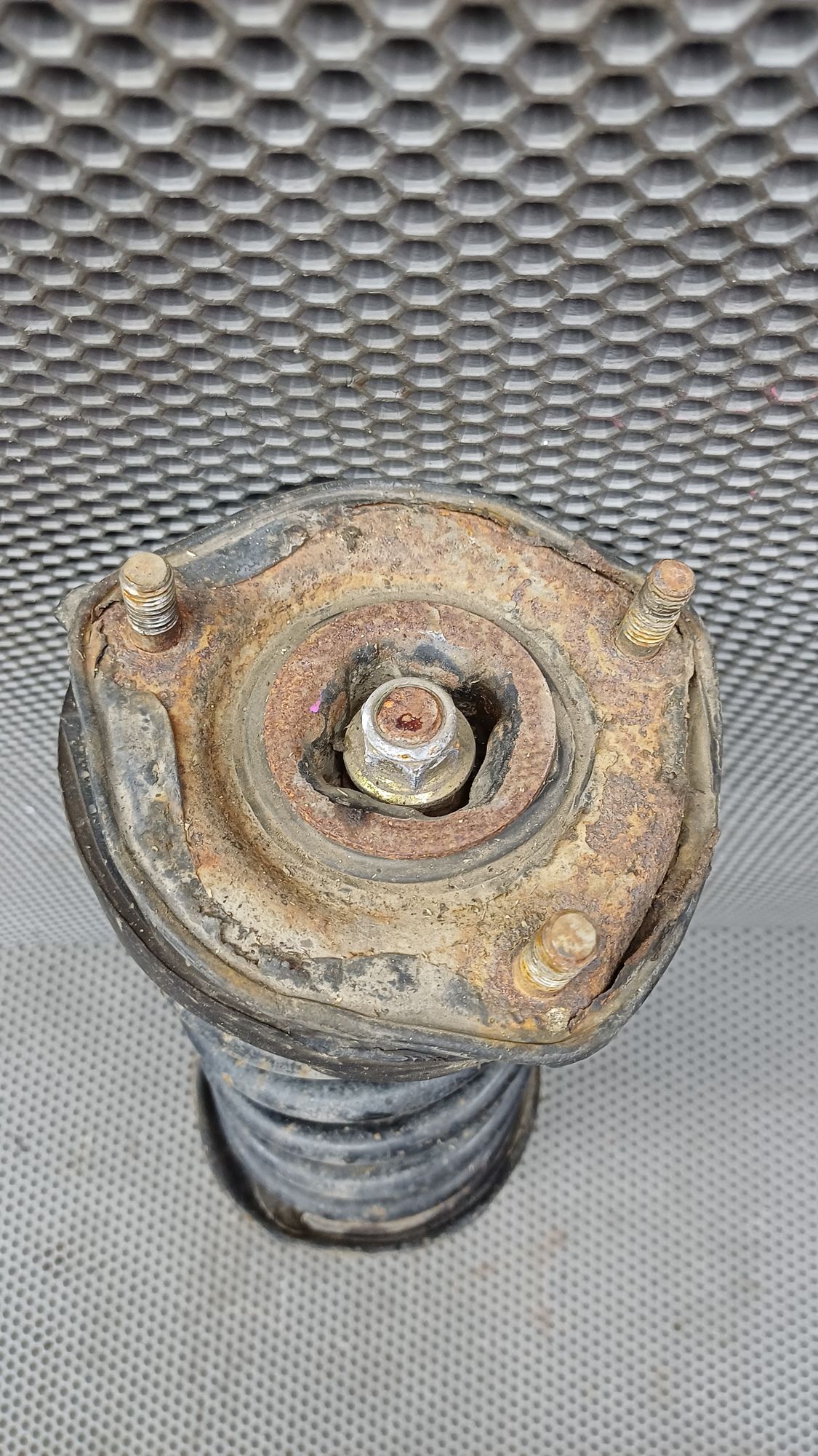 Б/У Амортизатор задний правый в сборе Toyota CARINA E 6 дорест. 1992—1996 1994 Зеленый, 2490 рублей, Краснодар