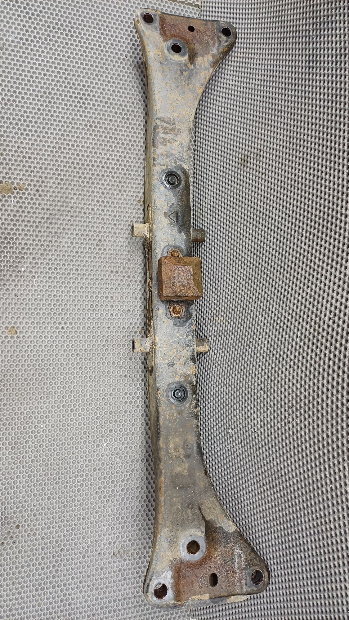 Б/У Балка задняя Toyota CARINA E 6 дорест. 1992—1996 1994 Зеленый, 3790 рублей, Краснодар