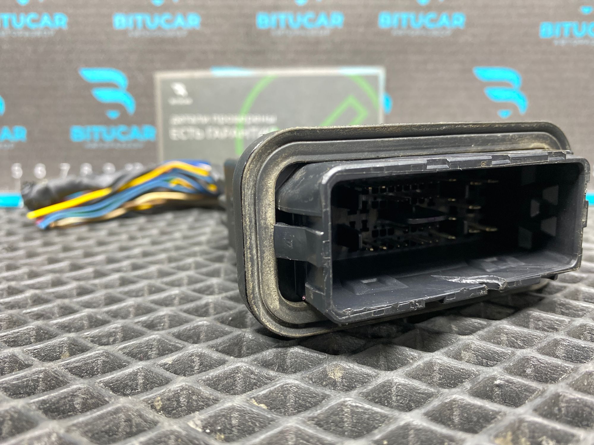 https://ycs.partsauto.market/partsauto-images/thmbs/userImages/c8f07ba63eb5b2f0f6006ea854bf8f7d/part/6ce37463-d565-4330-84b7-6160e0dbc375_1777714099170.jpg