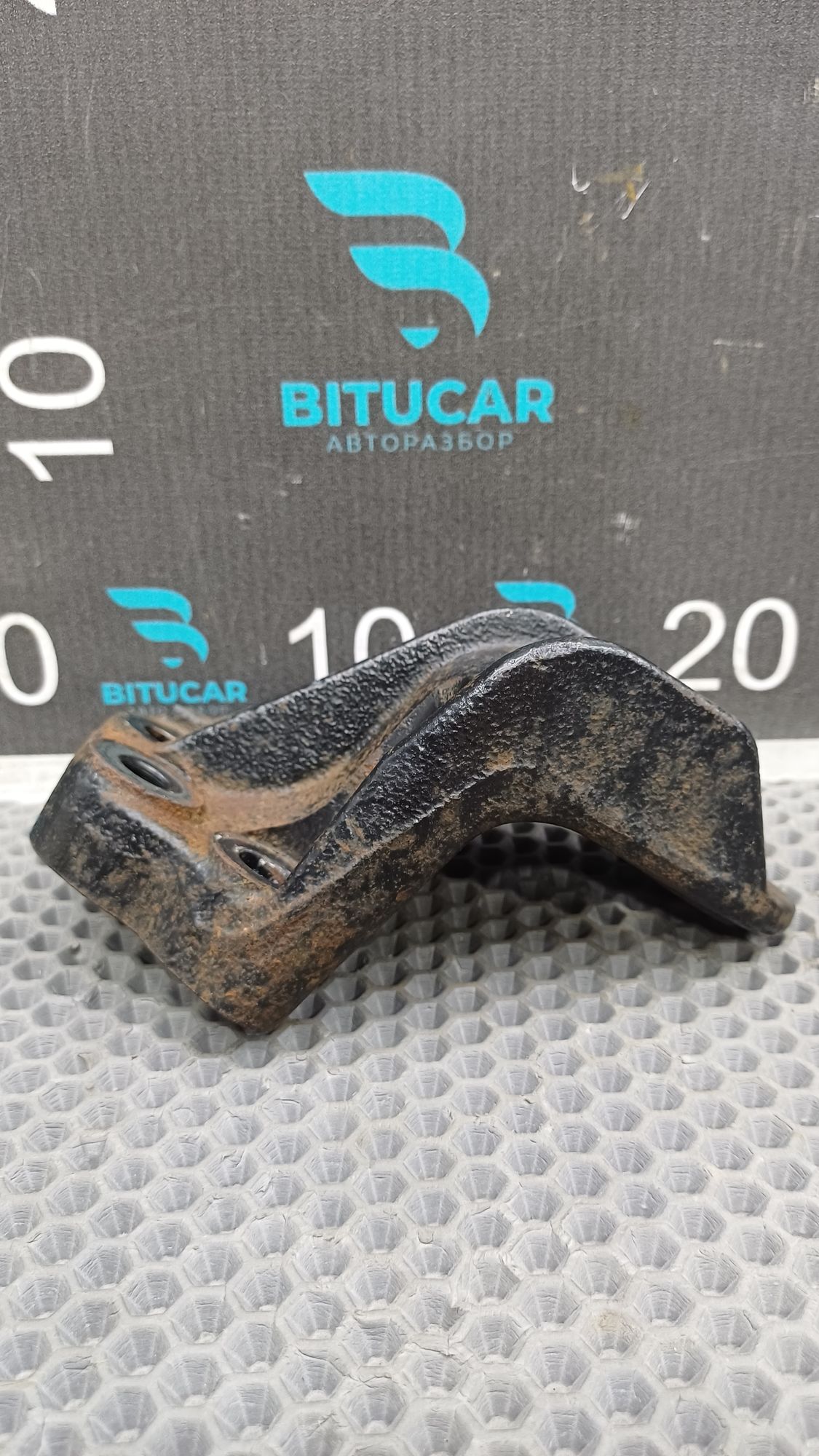 https://ycs.partsauto.market/partsauto-images/thmbs/userImages/c8f07ba63eb5b2f0f6006ea854bf8f7d/part/6dee31eb-4398-482d-8e38-ff7cac7f0c39_1777378677093.jpg